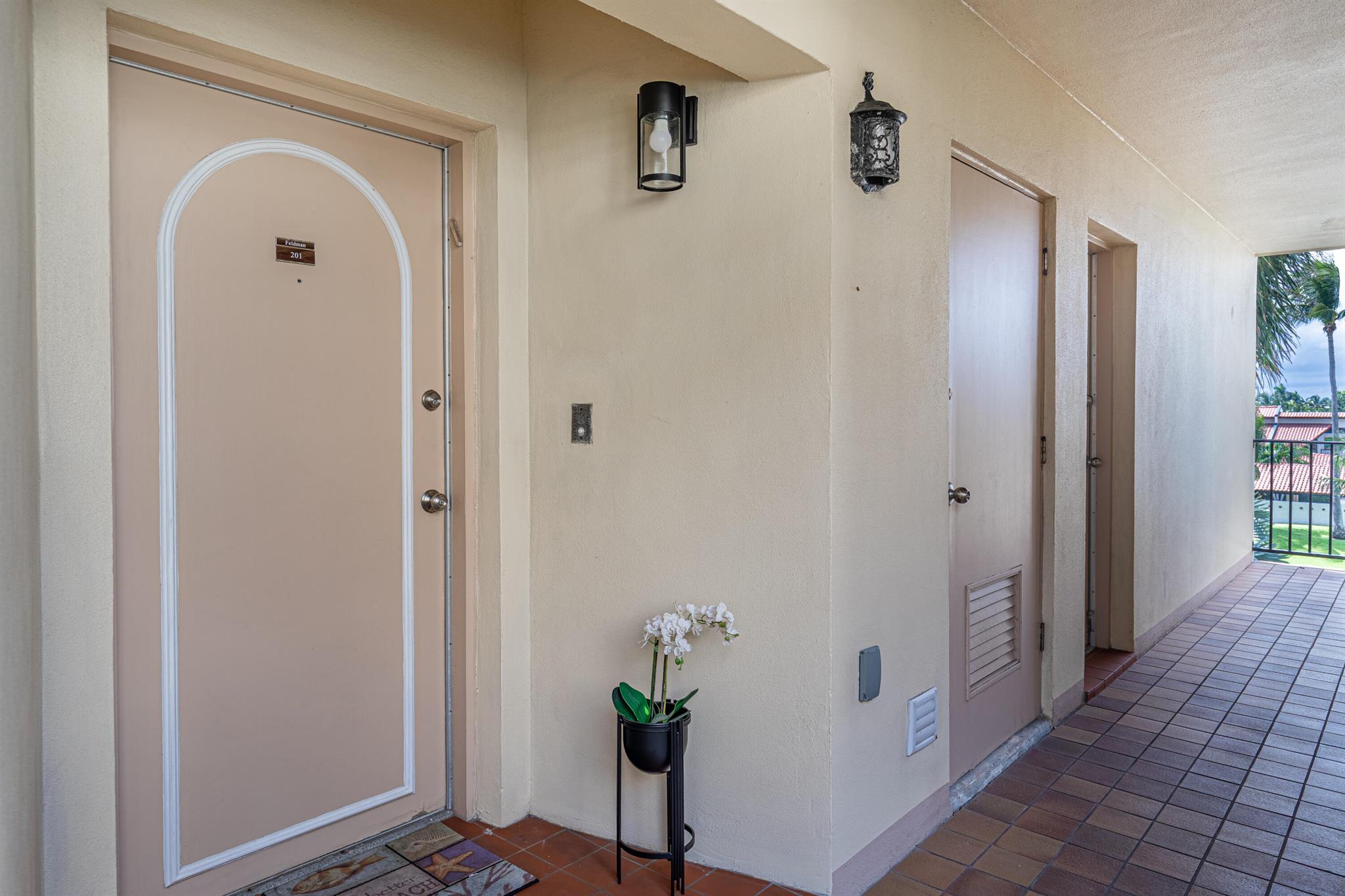 LA BONNE VIE CONDO - Residential