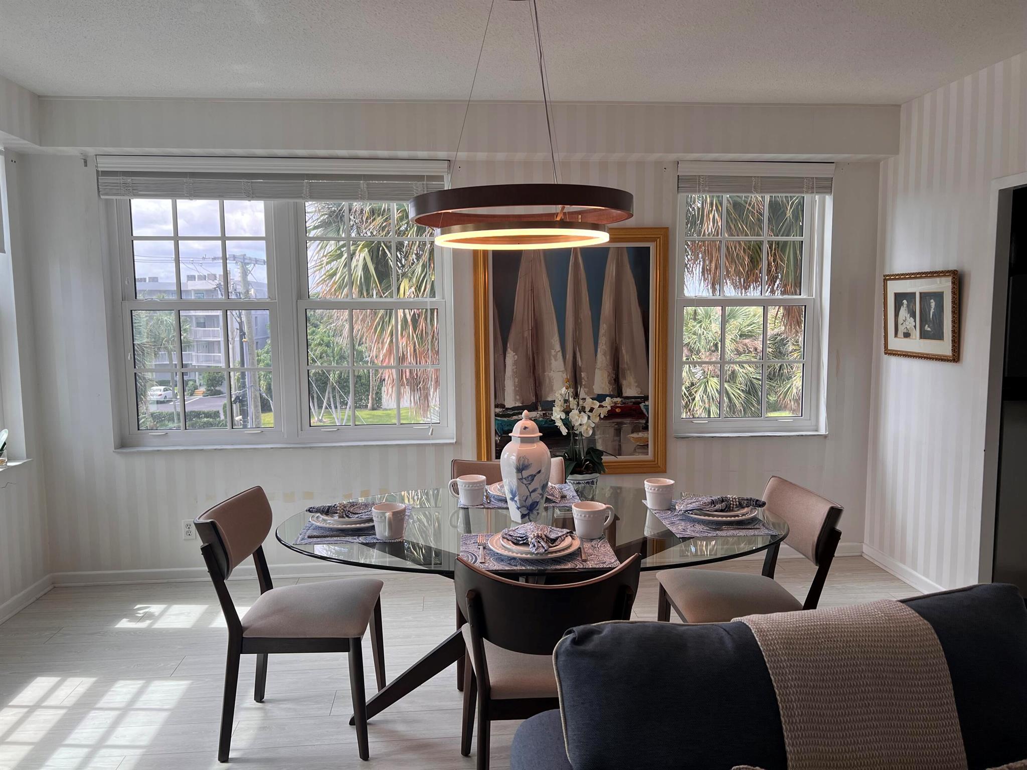 LA BONNE VIE CONDO - Residential