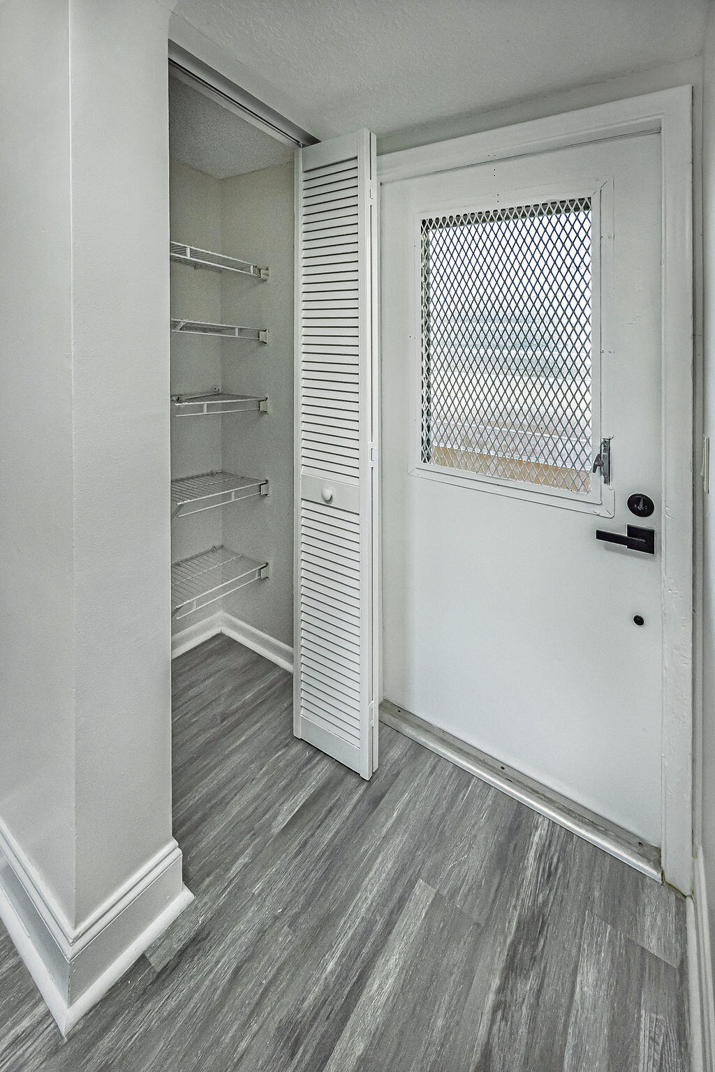 LAGO DEL REY CONDO - Residential Lease