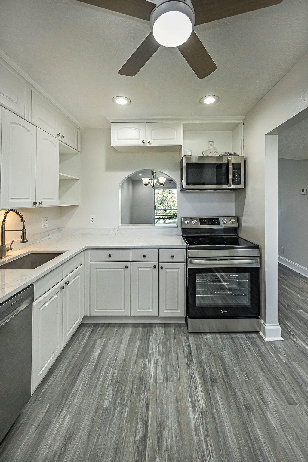 LAGO DEL REY CONDO - Residential Lease