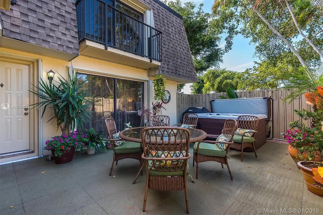 DELRAY OAKS WEST CONDO - Residential Lease