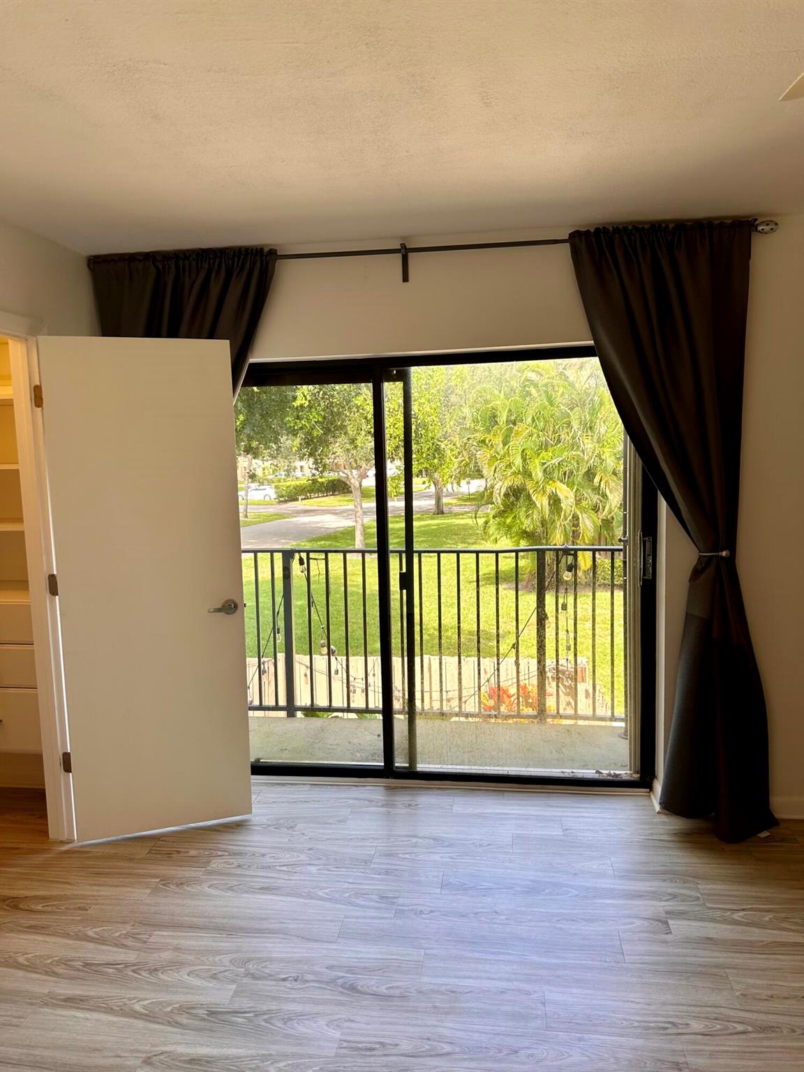 DELRAY OAKS WEST CONDO - Residential Lease