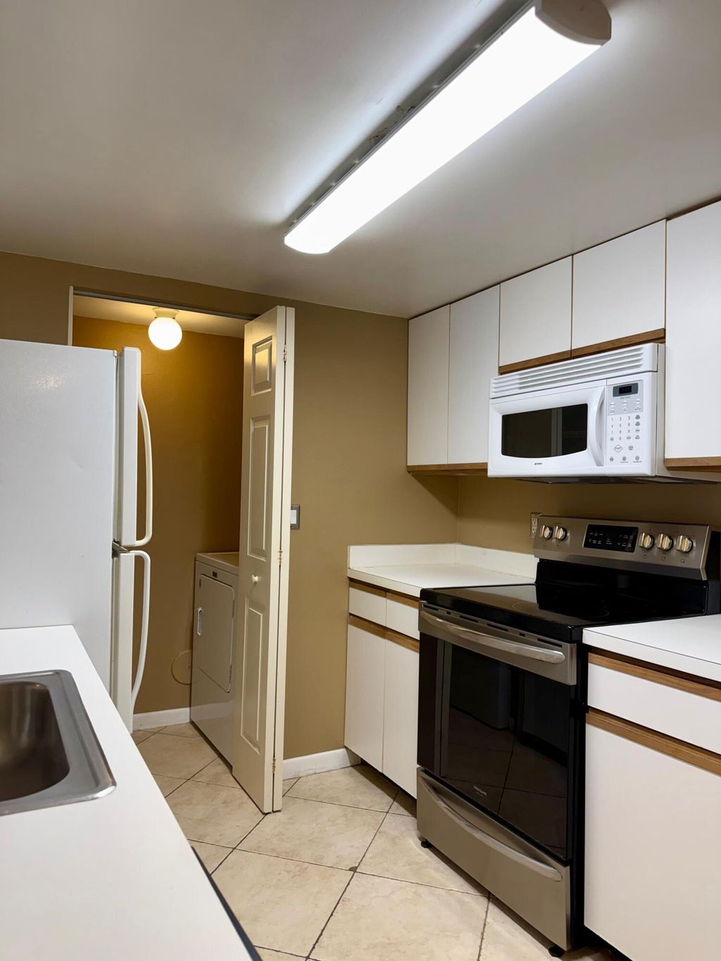 Photo of 9799 Westview Drive #Unit 1015, Coral Springs, FL 33076 (MLS # B26004014)