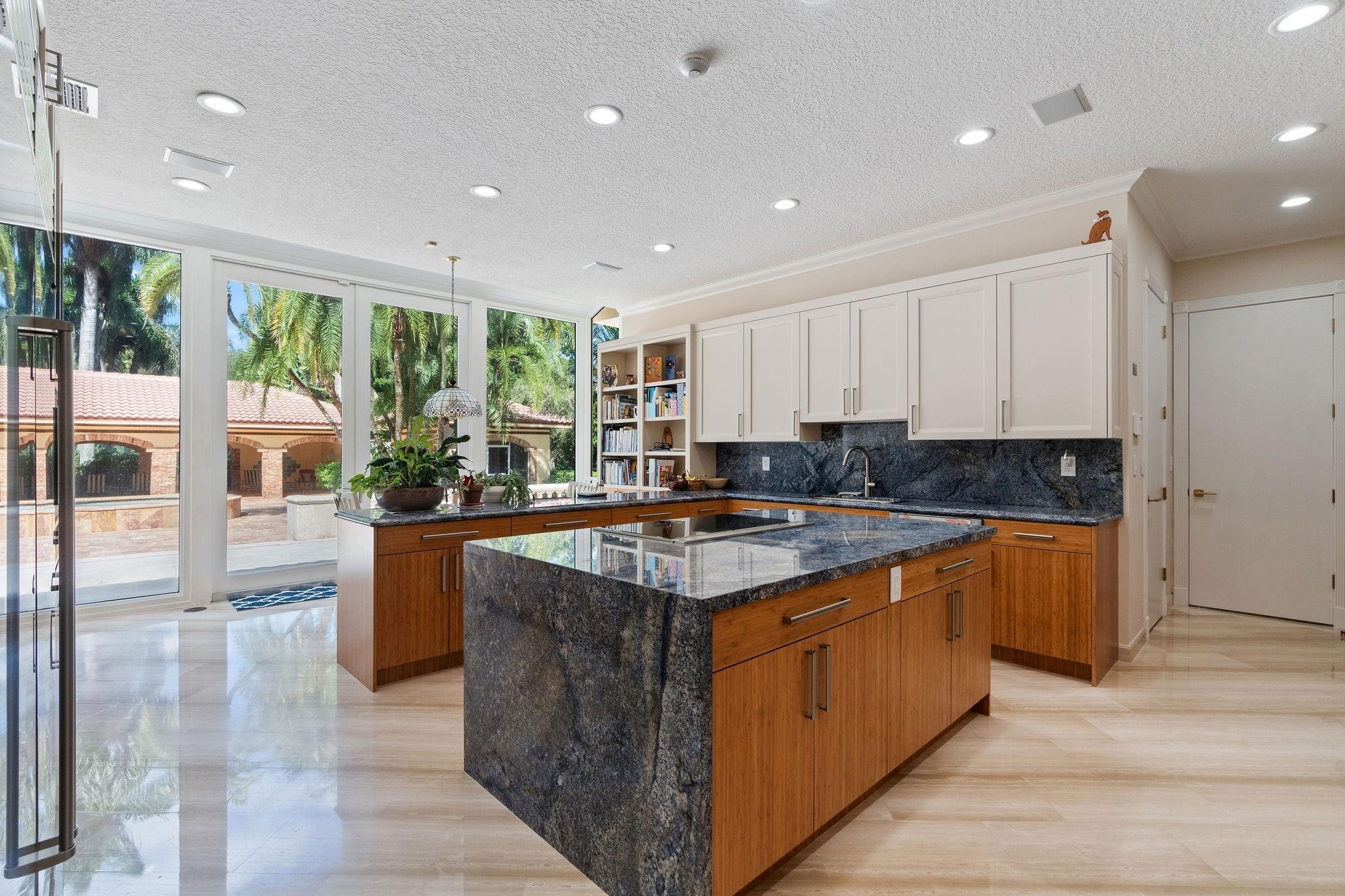 SUNSHINE RANCHES - Residential