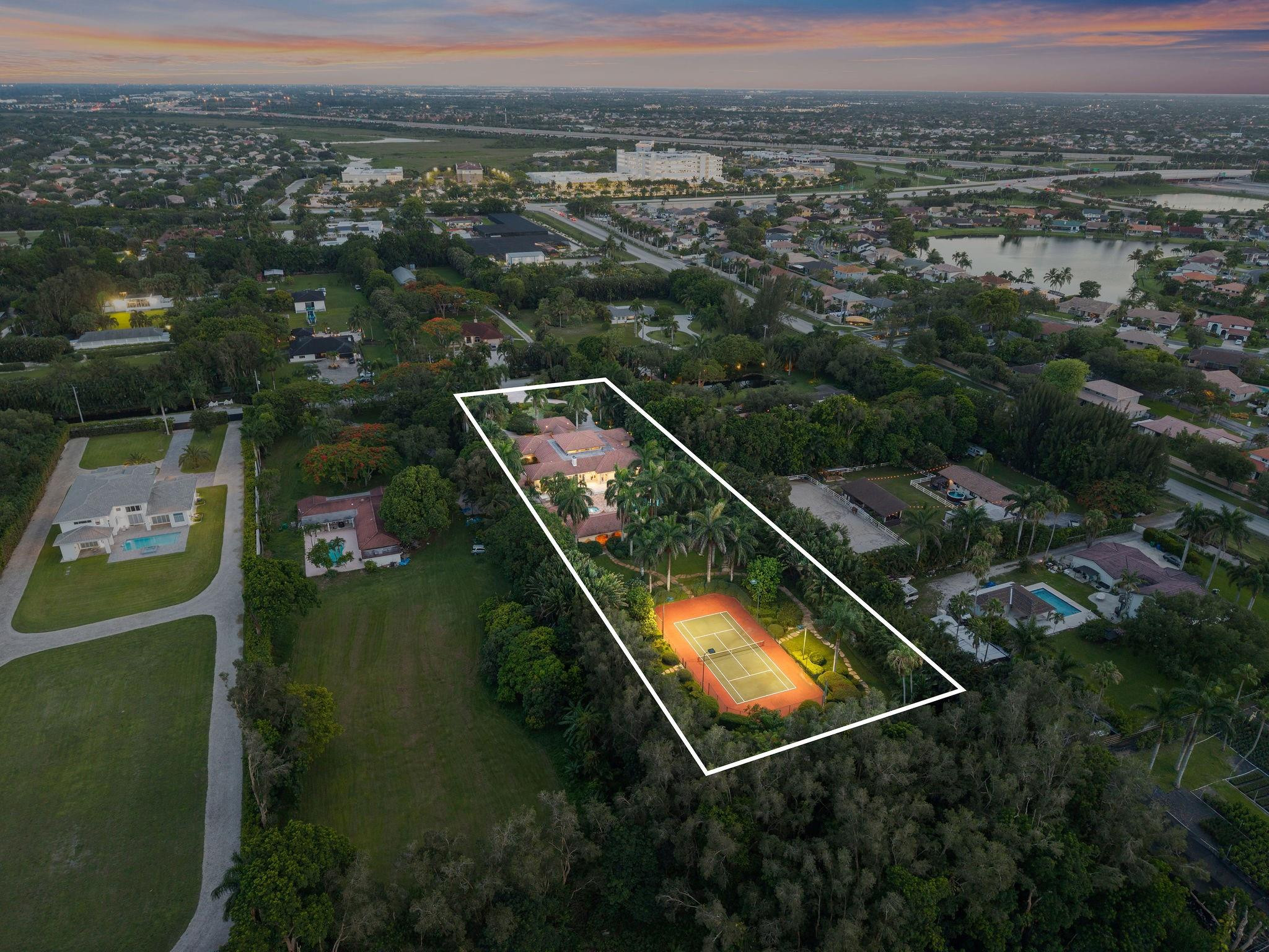 SUNSHINE RANCHES - Residential