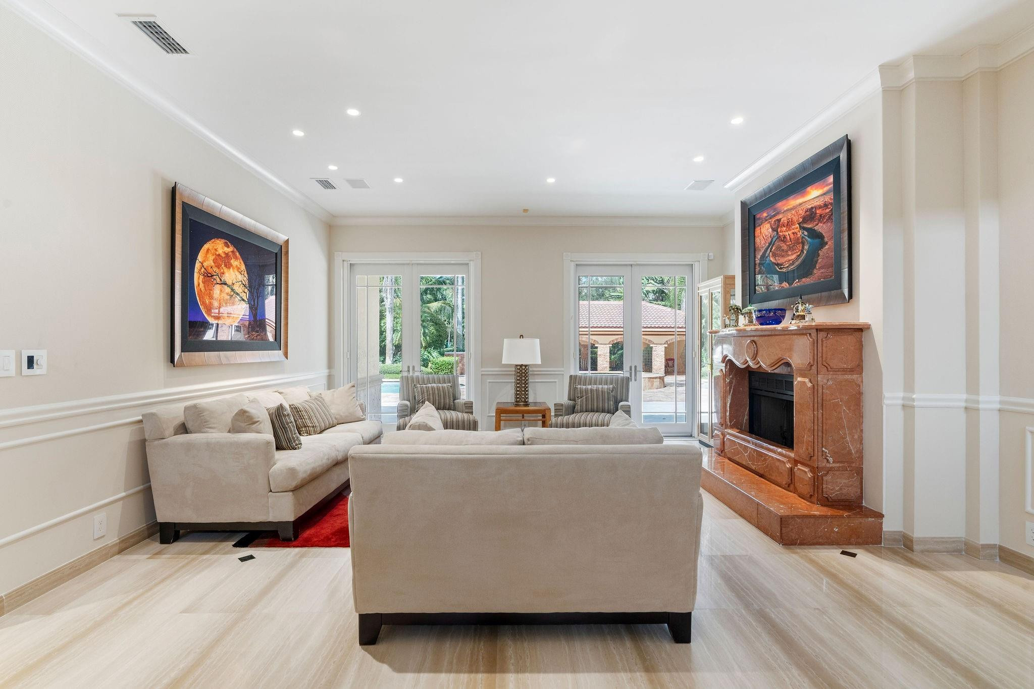 SUNSHINE RANCHES - Residential