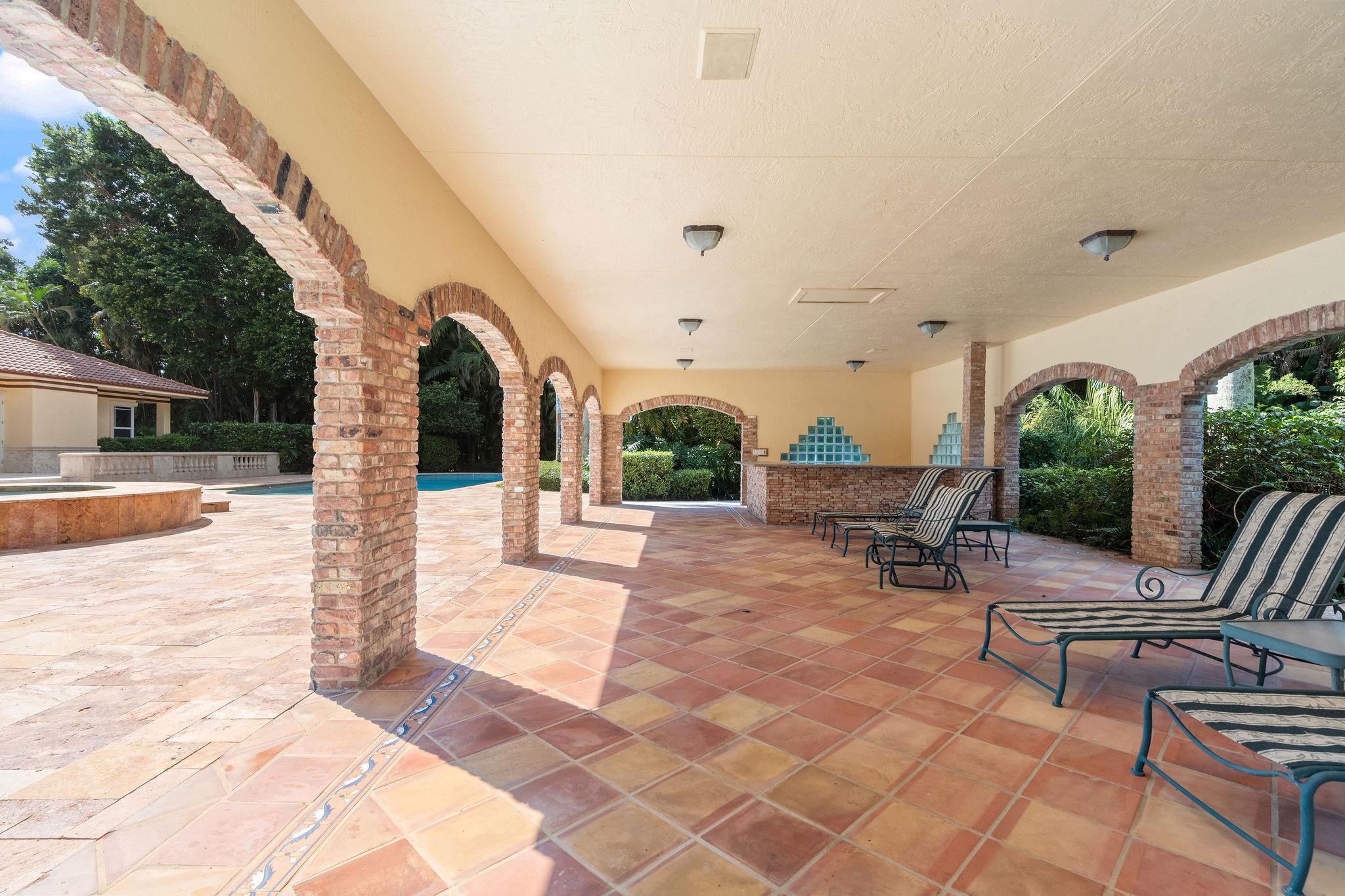 SUNSHINE RANCHES - Residential