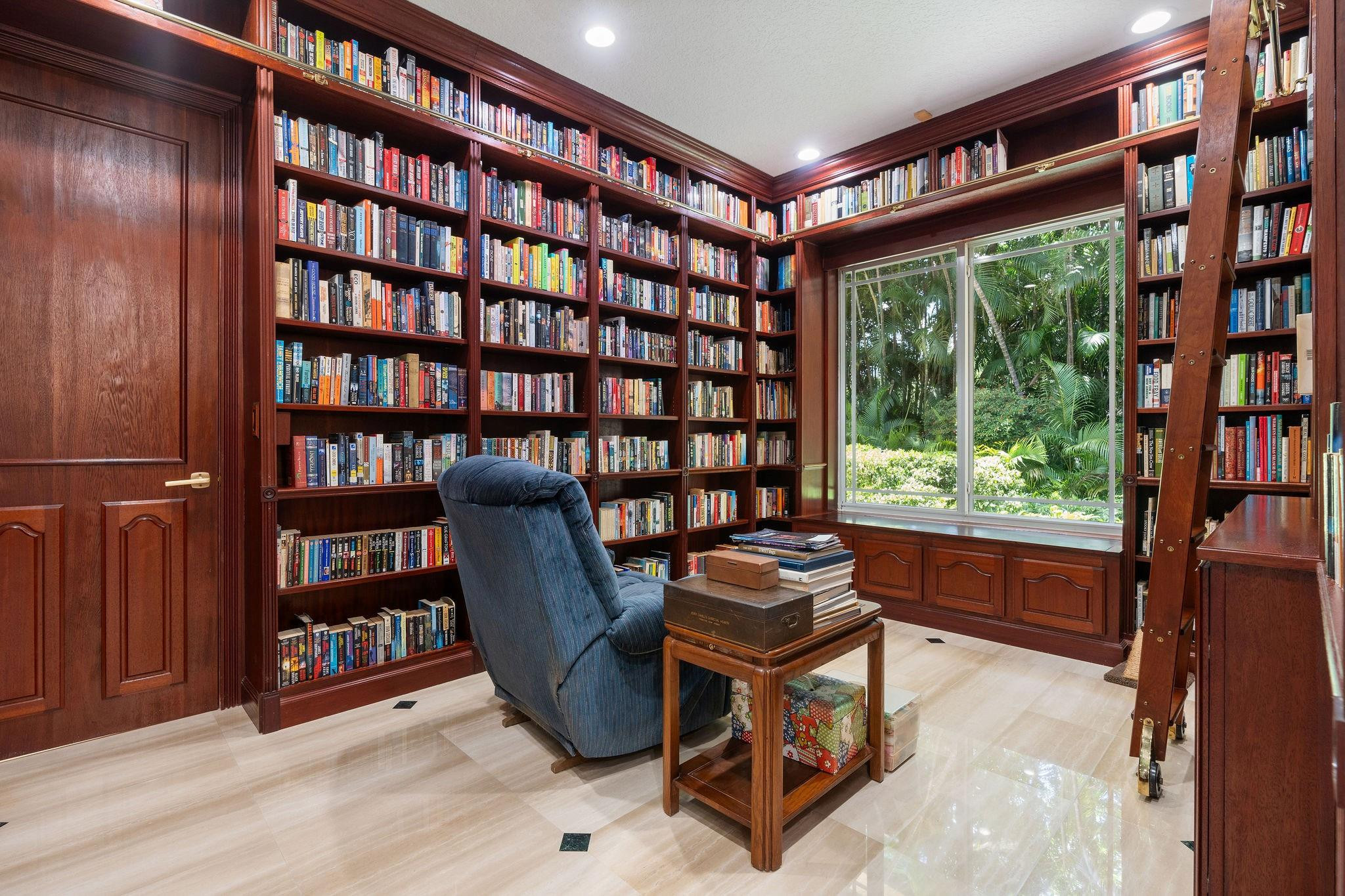 SUNSHINE RANCHES - Residential