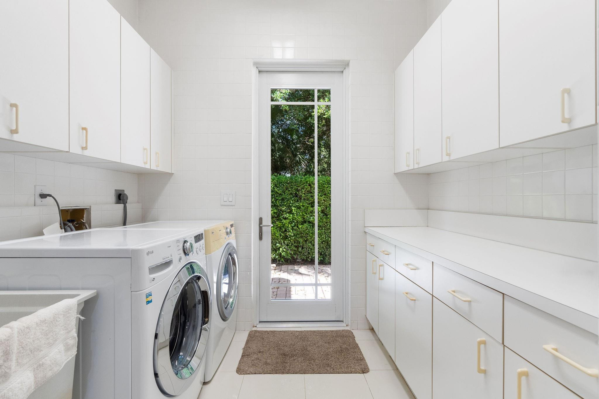 SUNSHINE RANCHES - Residential