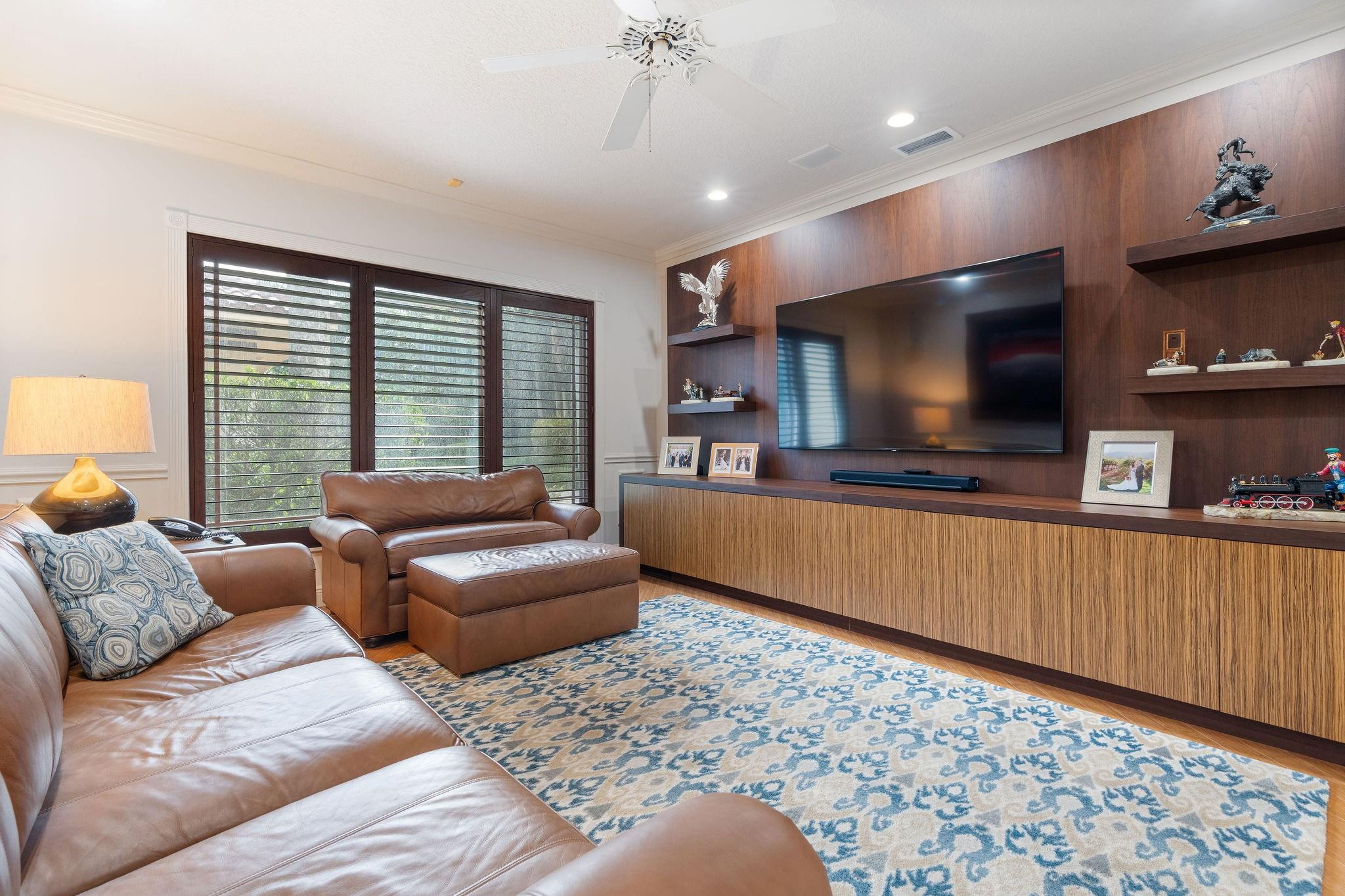 SUNSHINE RANCHES - Residential