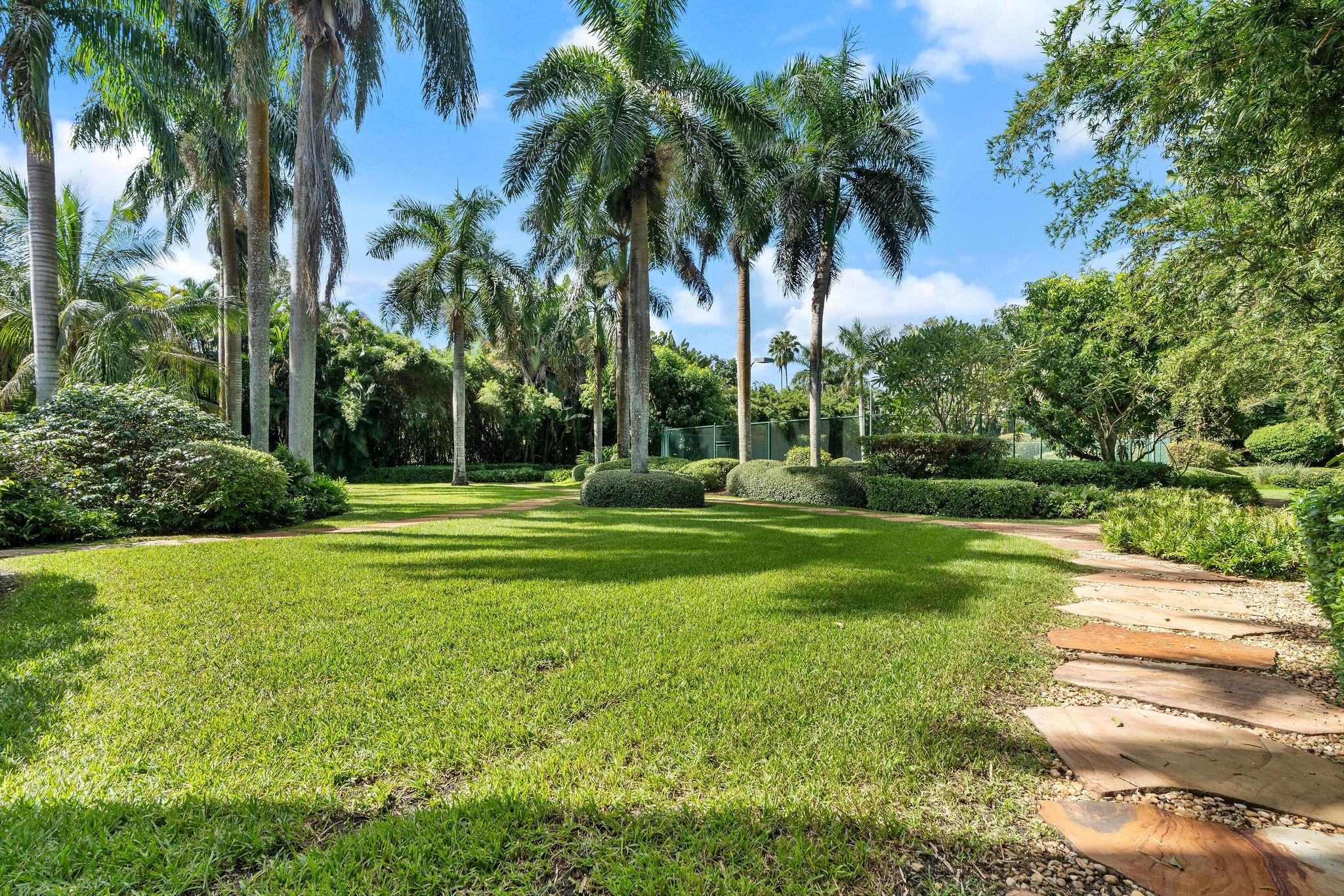 SUNSHINE RANCHES - Residential