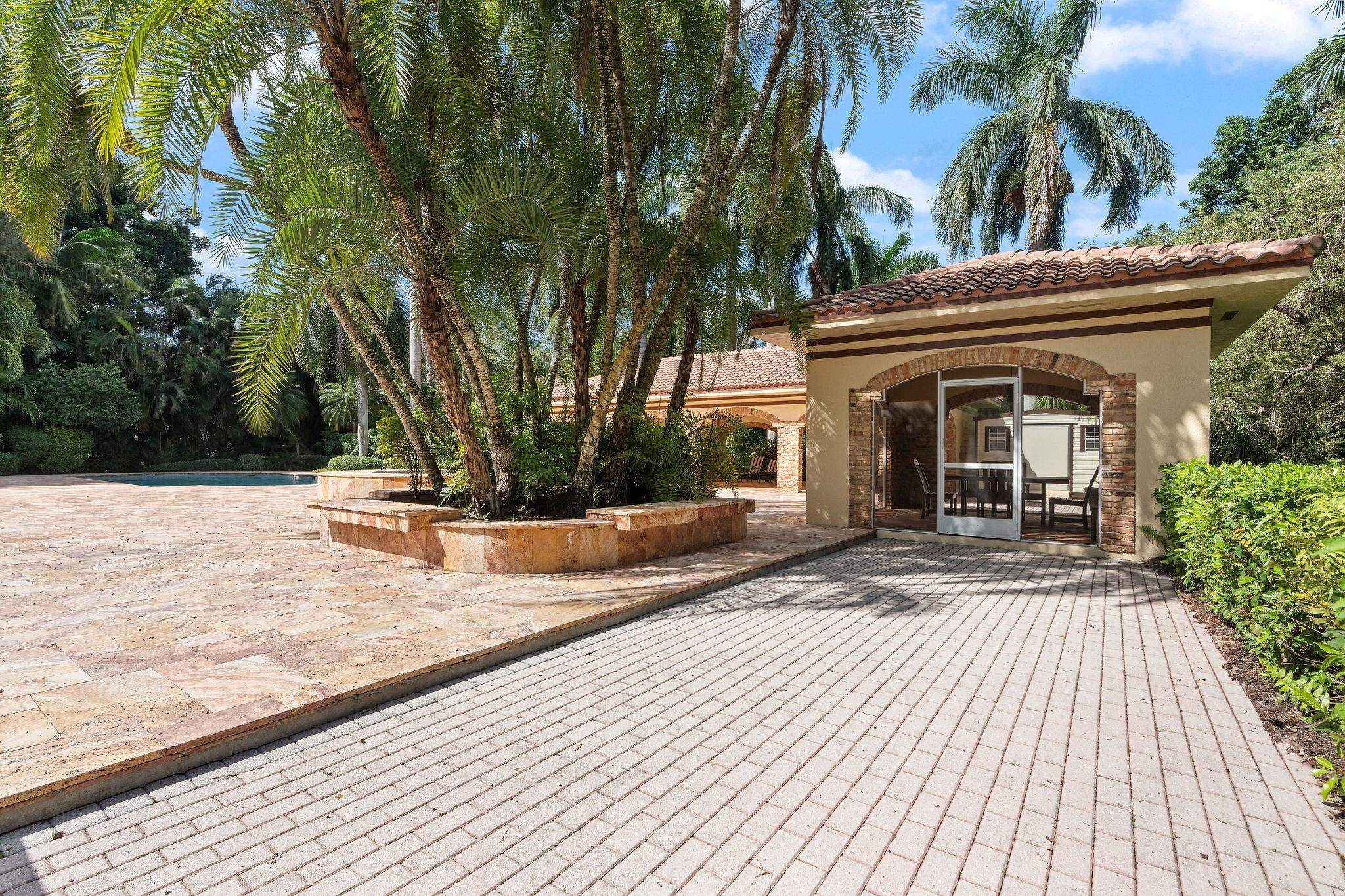 SUNSHINE RANCHES - Residential