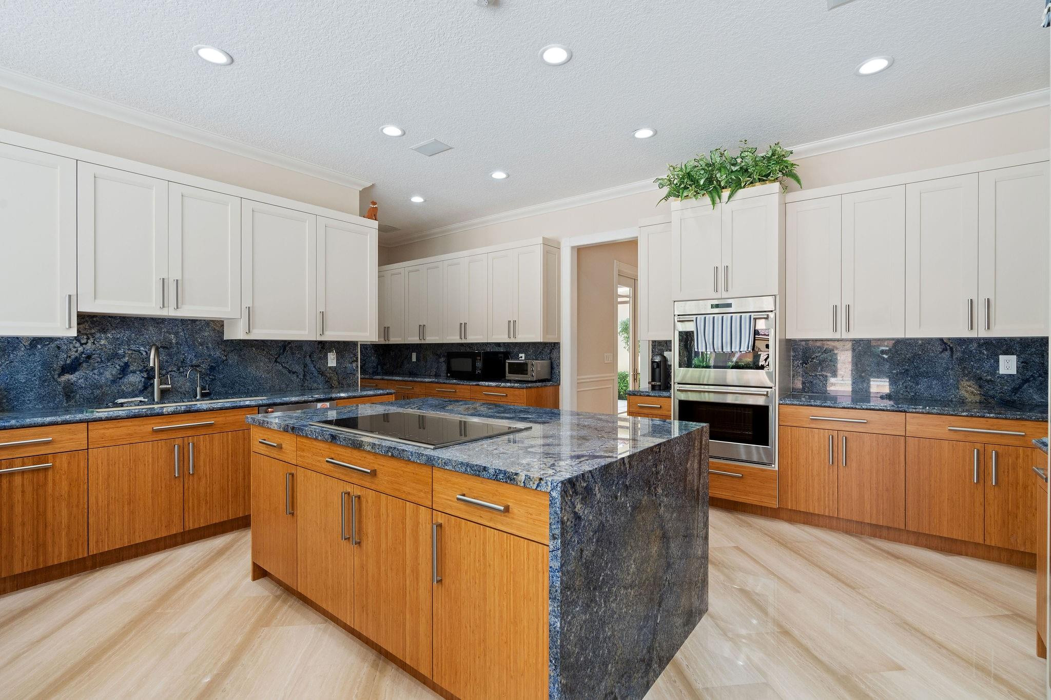 SUNSHINE RANCHES - Residential