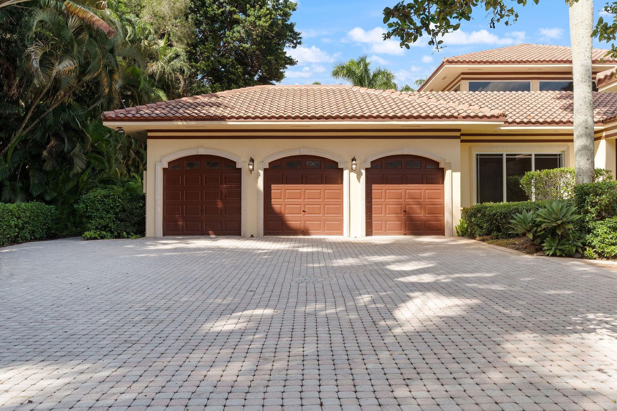 SUNSHINE RANCHES - Residential