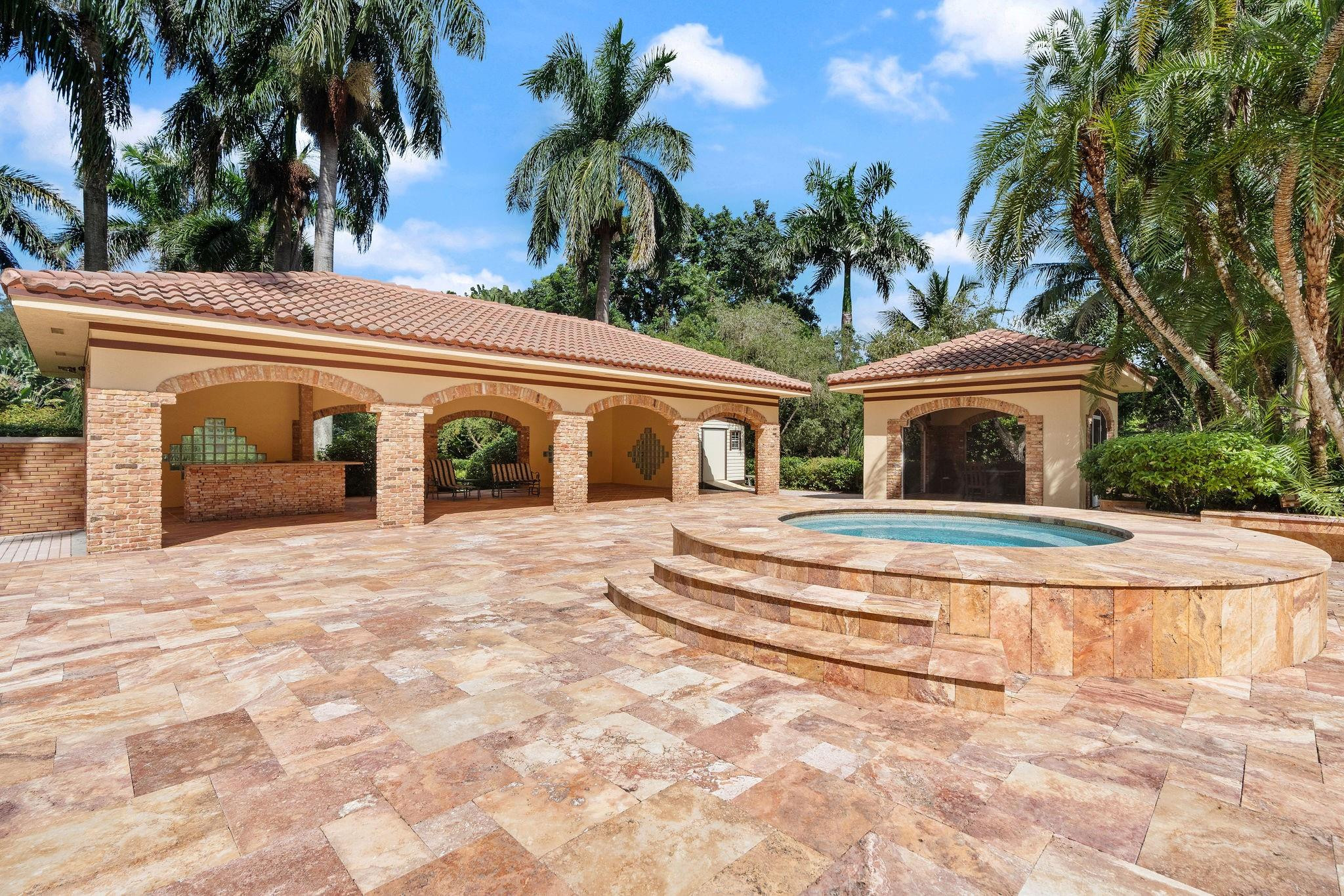 SUNSHINE RANCHES - Residential