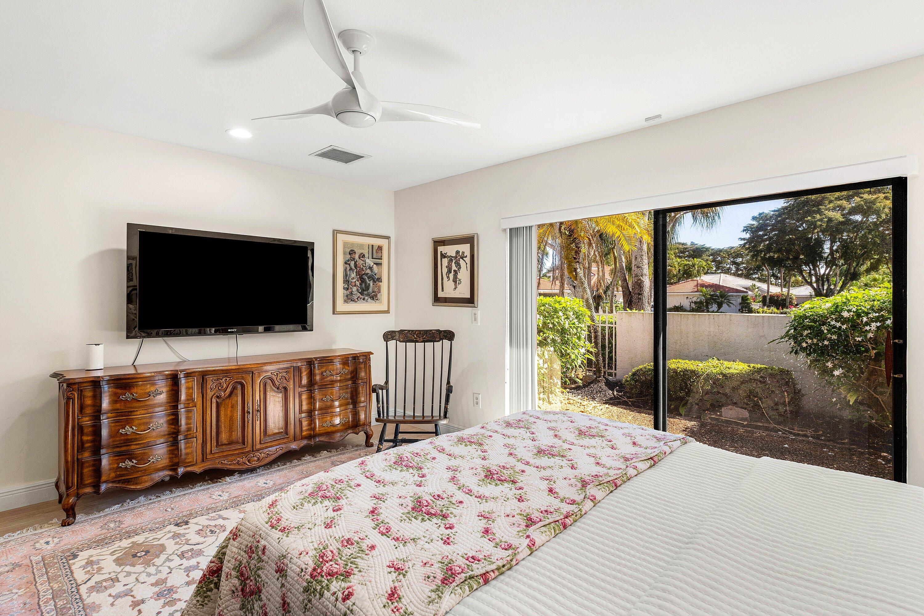 ESTATES AT HUNTERS RUN CONDO - Residential