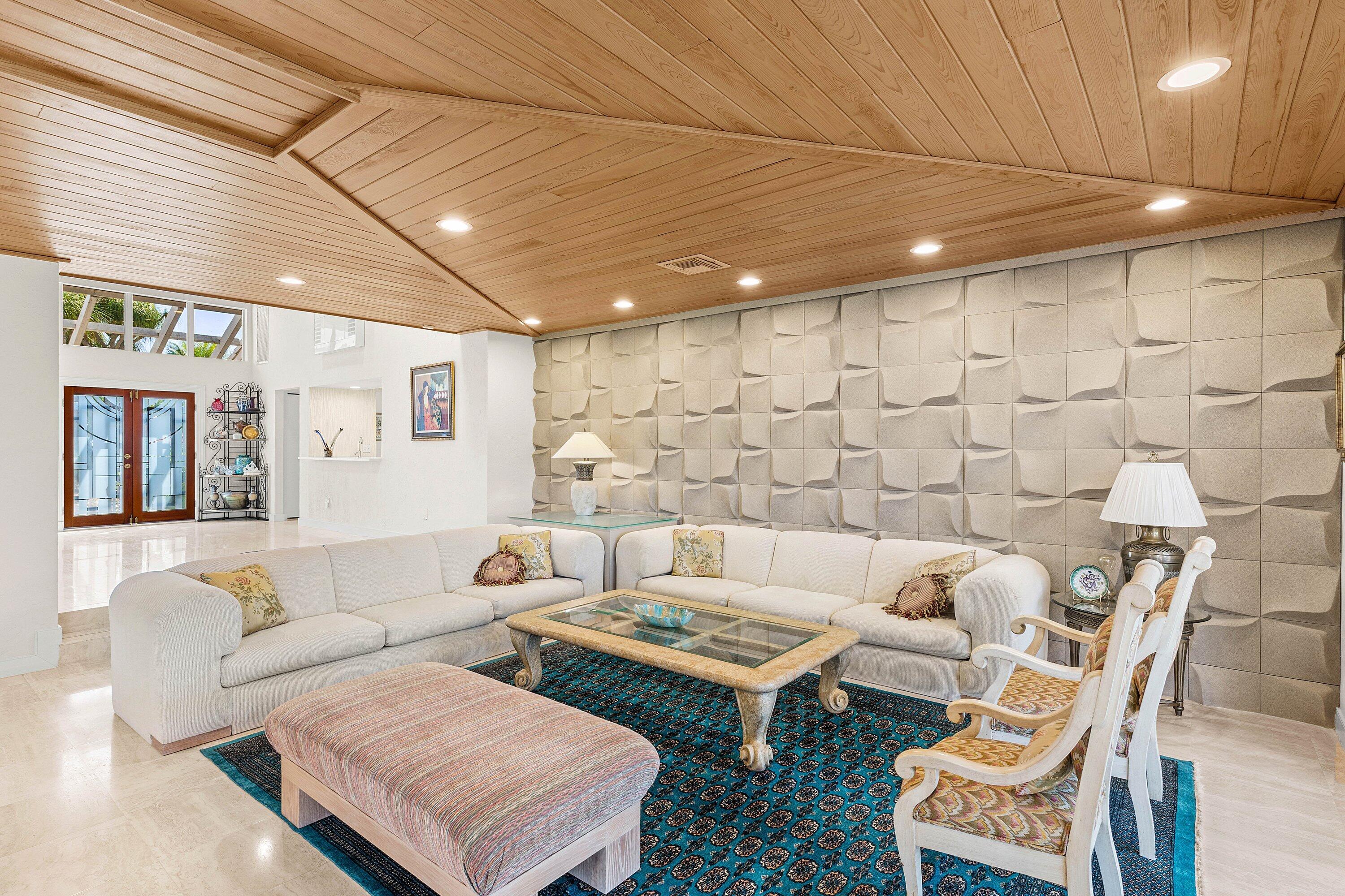 ESTATES AT HUNTERS RUN CONDO - Residential