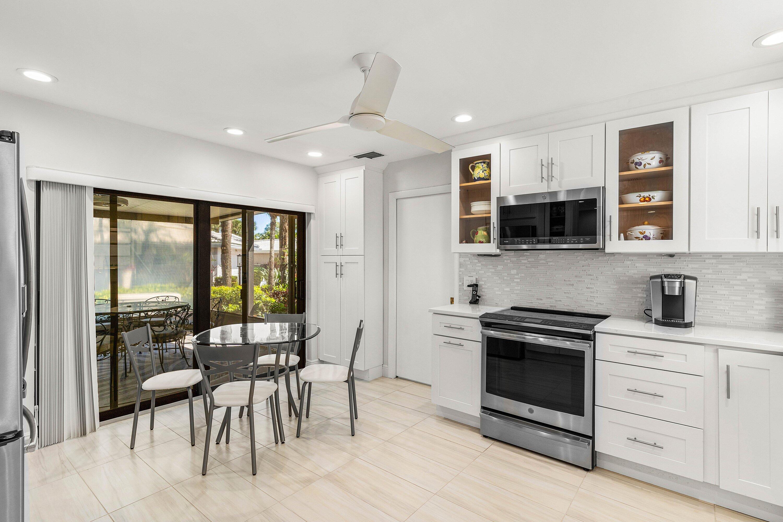 ESTATES AT HUNTERS RUN CONDO - Residential