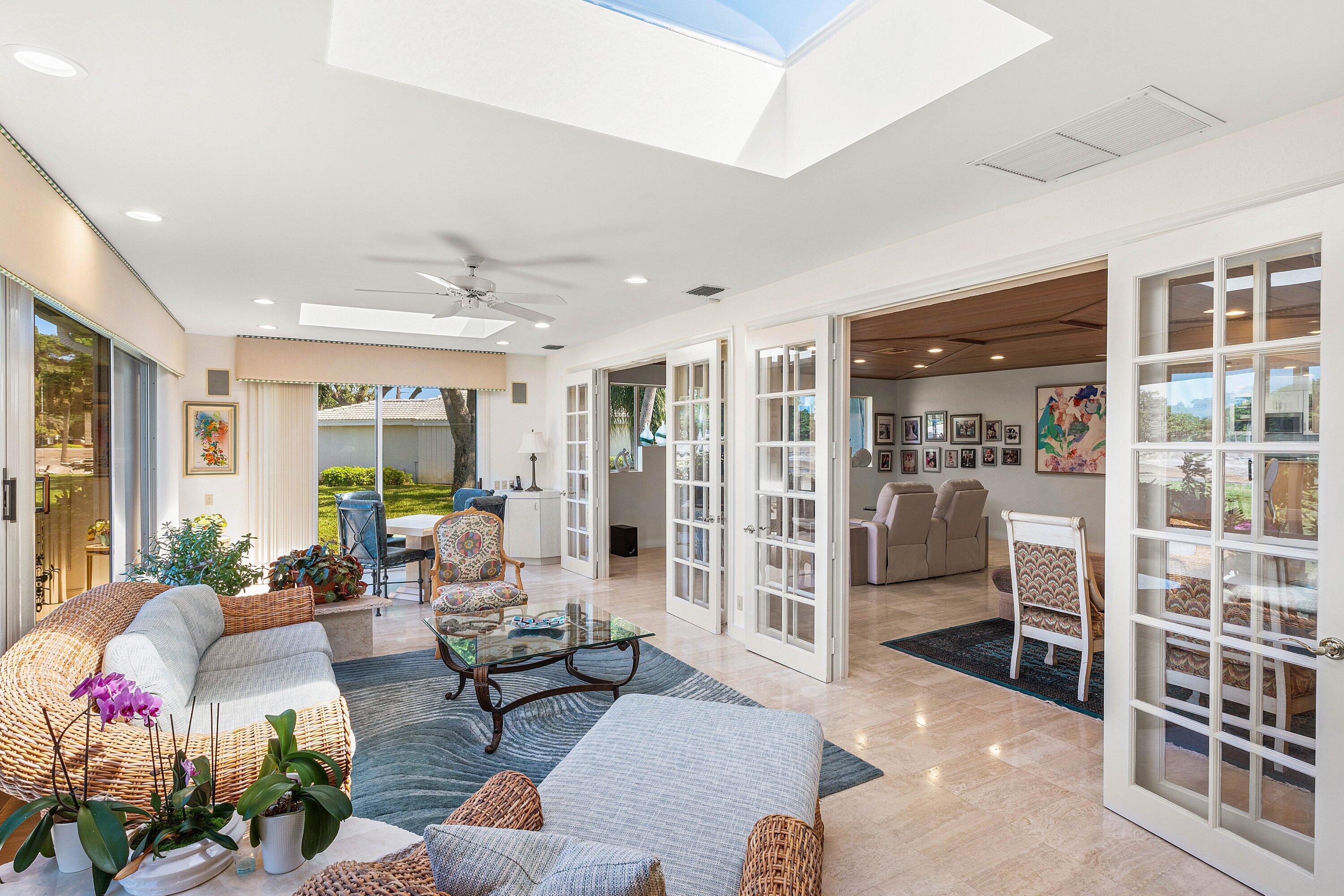 ESTATES AT HUNTERS RUN CONDO - Residential