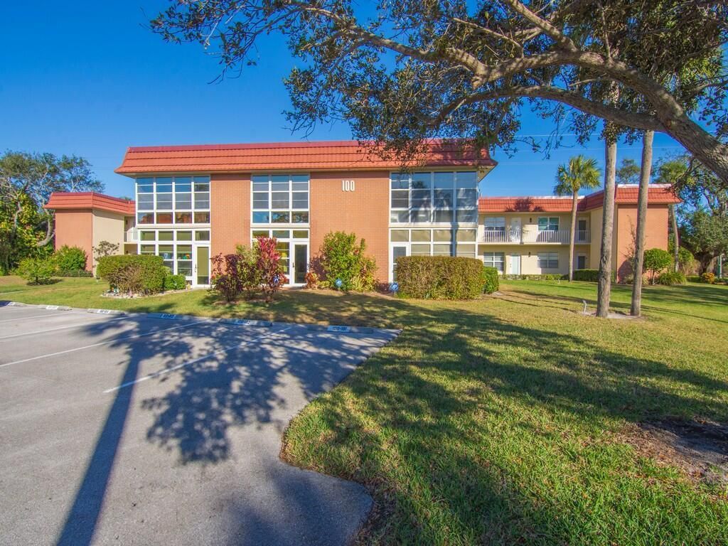 Photo of 100 Spring Lake Drive #107, Vero Beach, FL 32962 (MLS # R11157198)