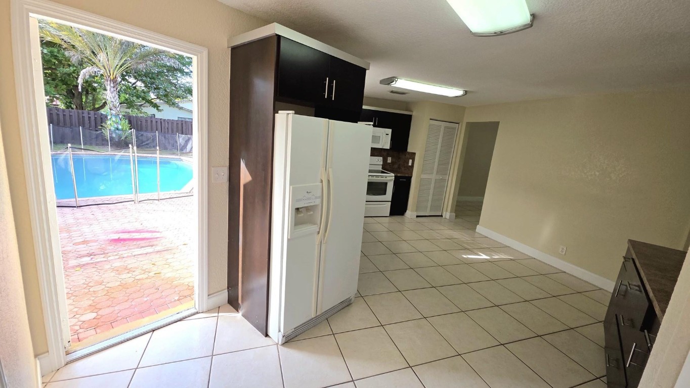 Coral Spgs Lakes 68-12 B - Residential Lease