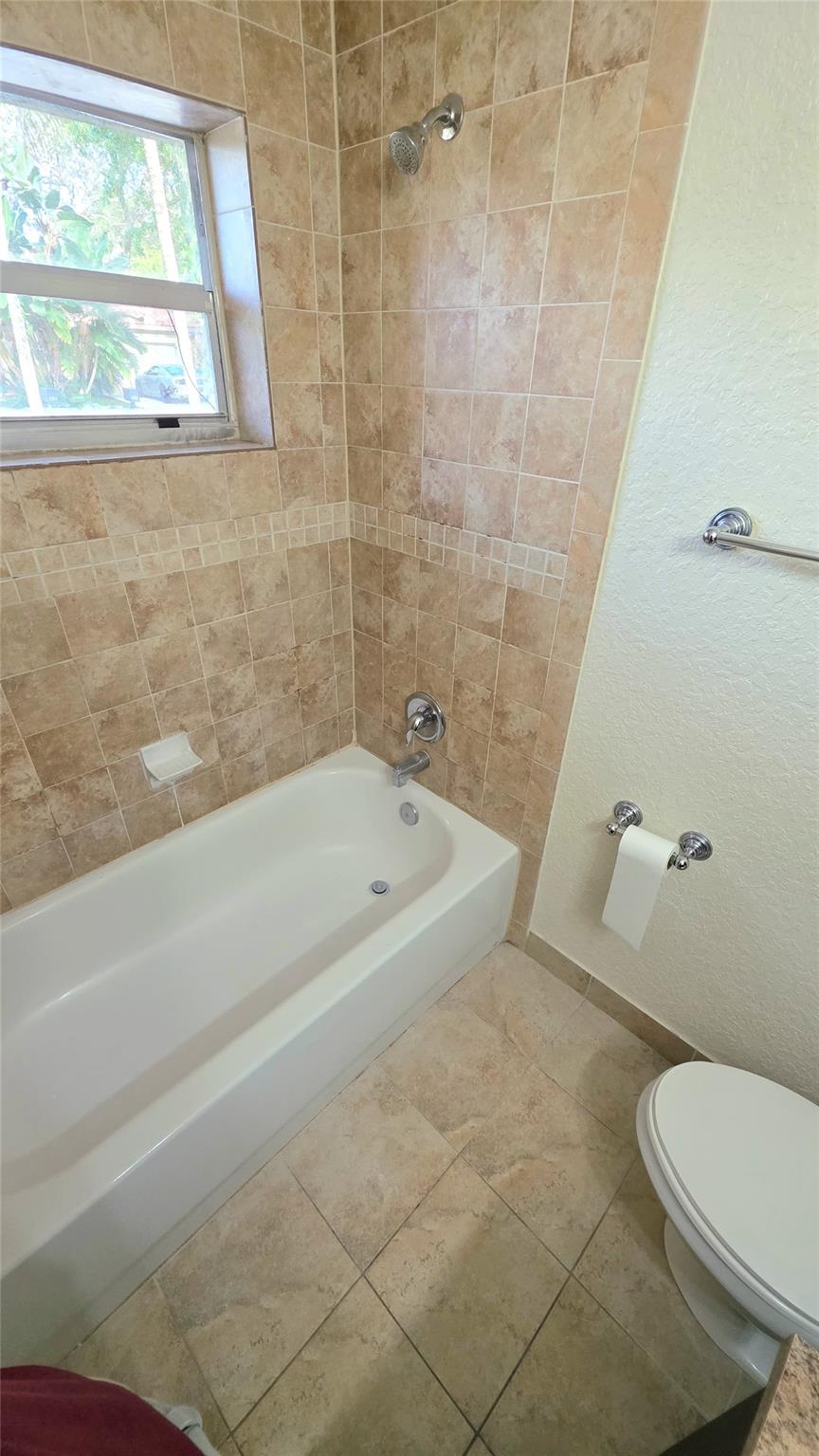 Coral Spgs Lakes 68-12 B - Residential Lease