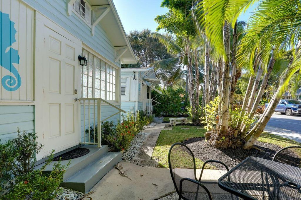 Photo of 216 S M Street #2, Lake Worth Beach, FL 33460 (MLS # R11096062)