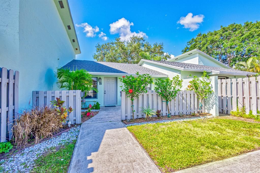 Photo of 431 Jupiter Lakes Boulevard #2122b, Jupiter, FL 33458 (MLS # R10889937)