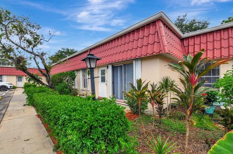 A home in Lake Worth