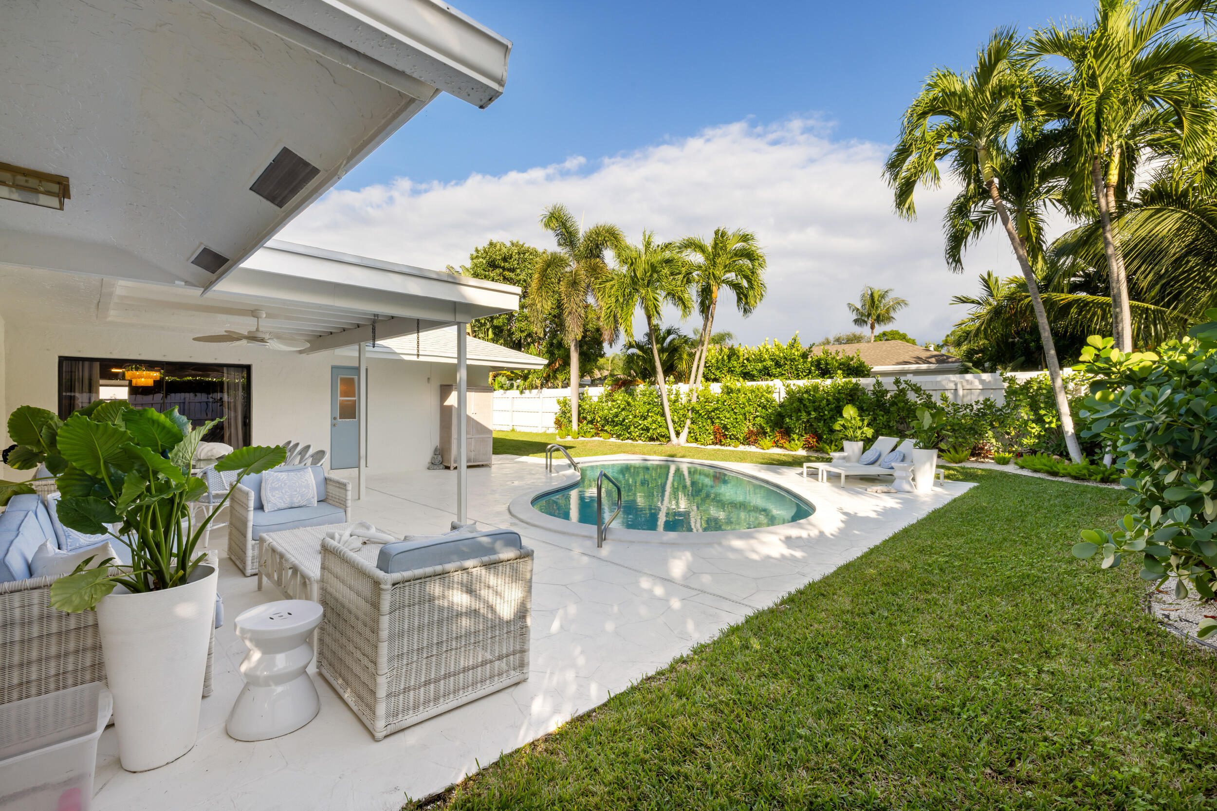 RIDGEWOOD ESTATES - Residential Lease