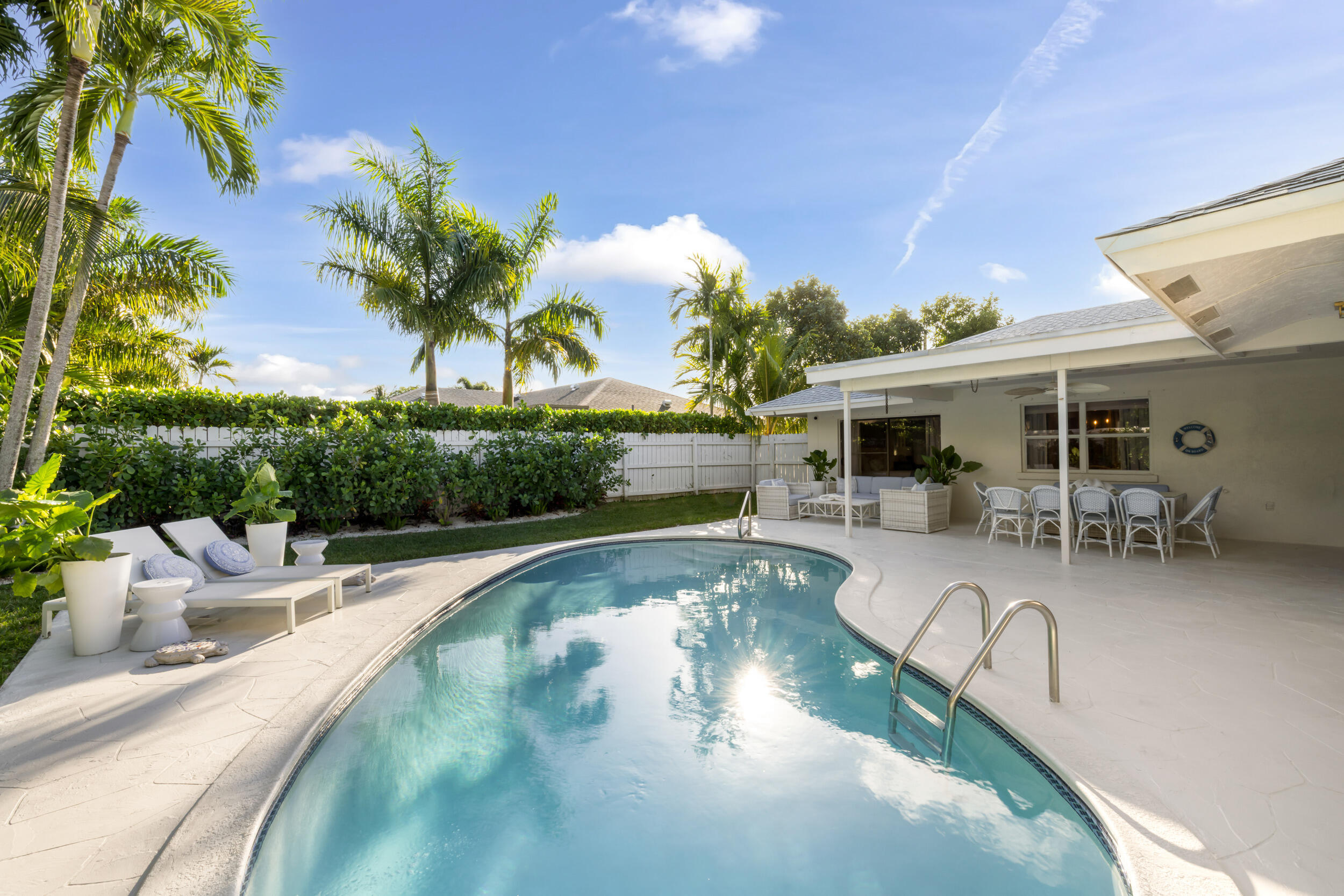 RIDGEWOOD ESTATES - Residential Lease