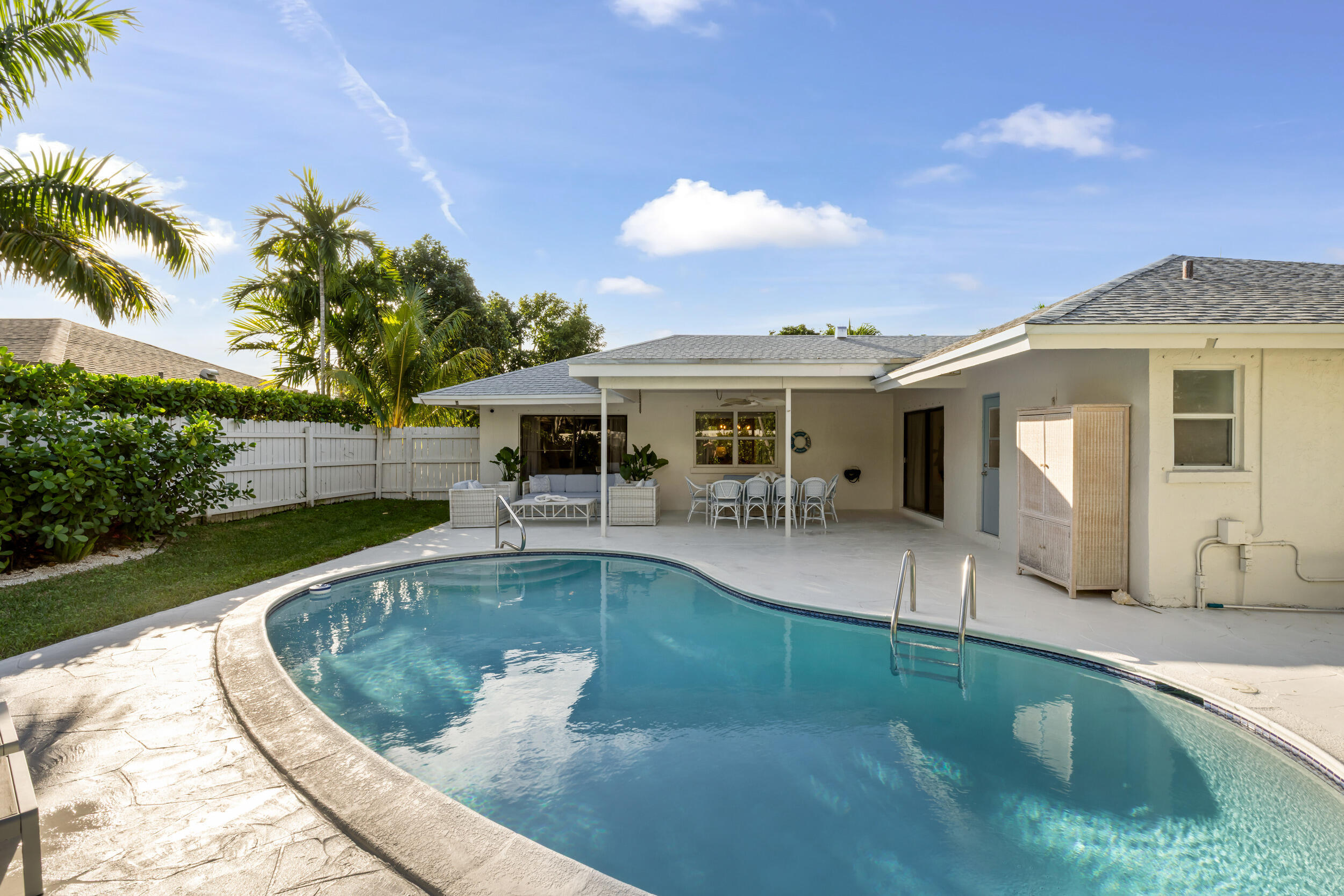 RIDGEWOOD ESTATES - Residential Lease