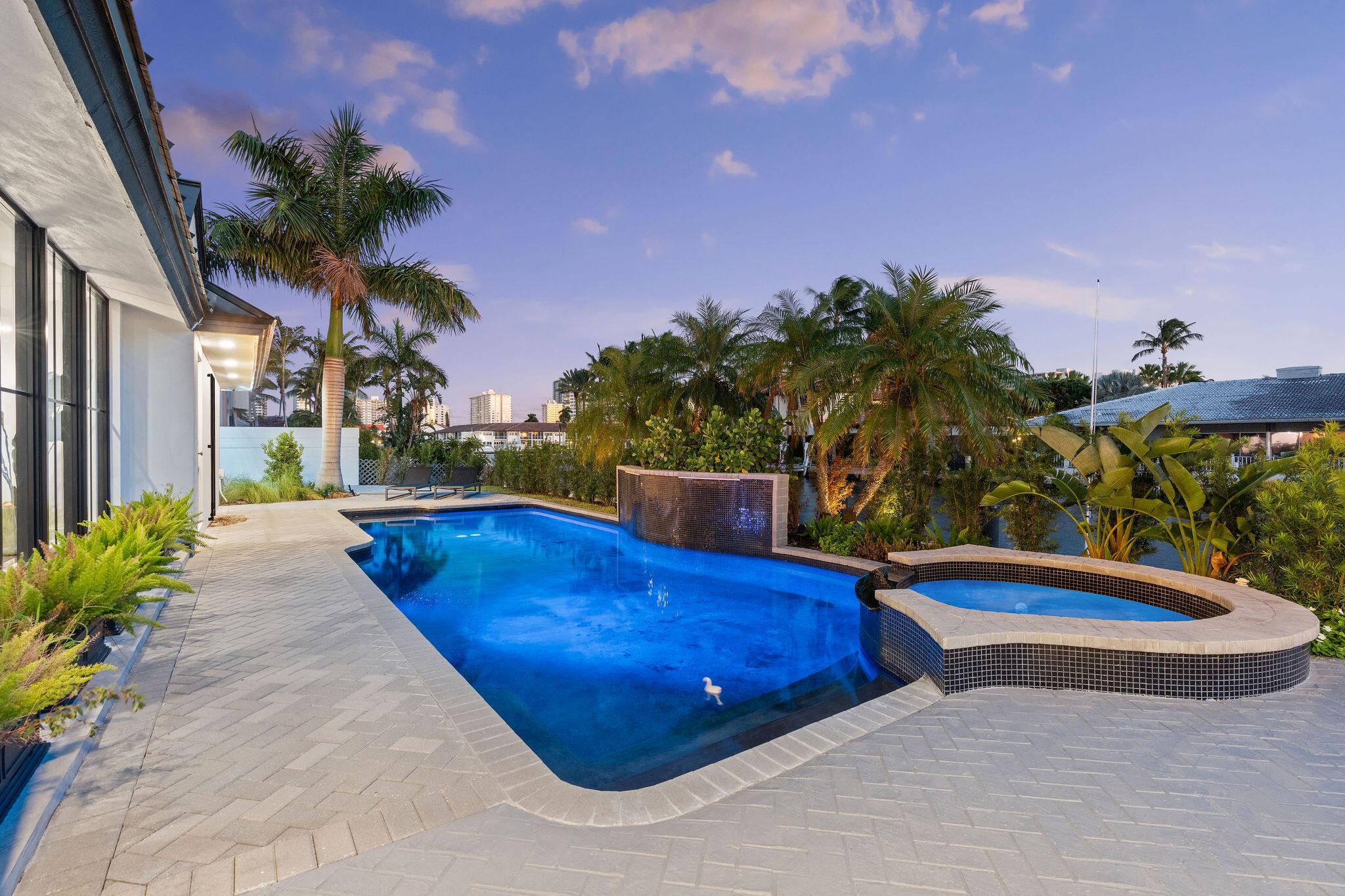 CORAL RIDGE COUNTRY CLUB - Residential