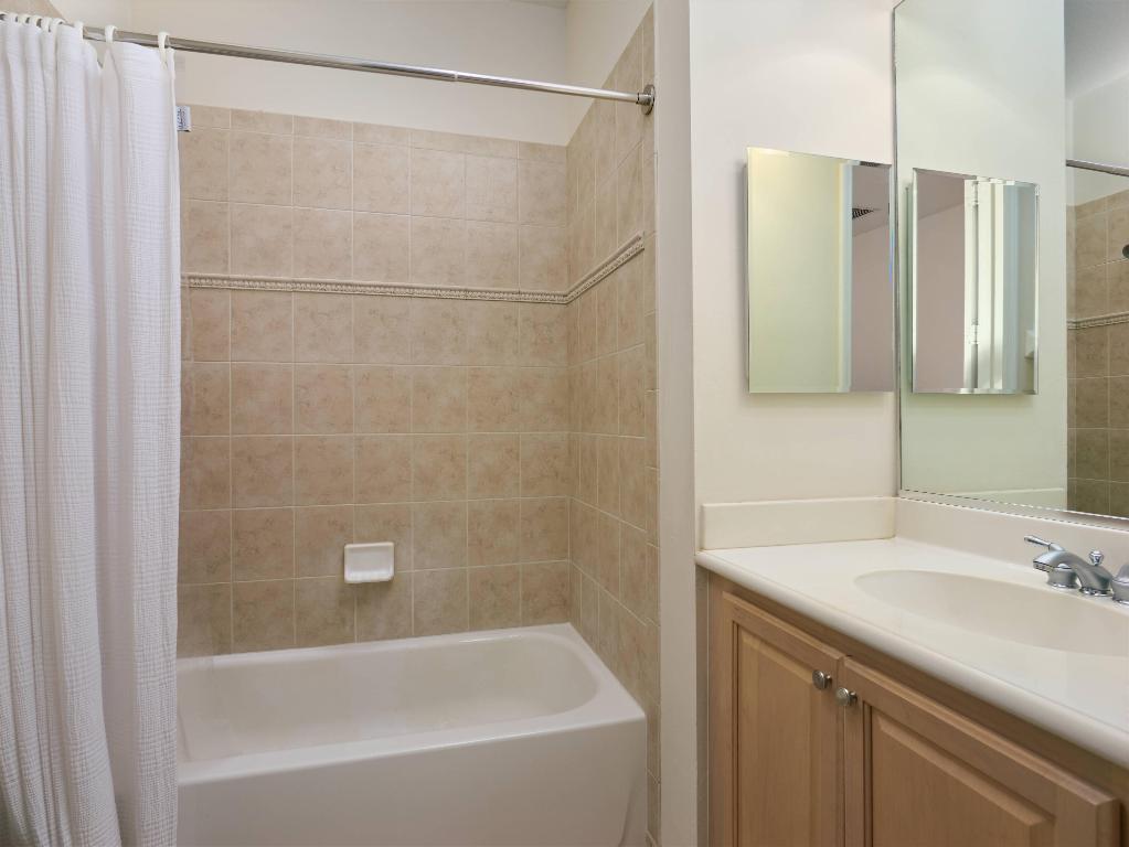 Canterbury Place at Abacoa - Residential