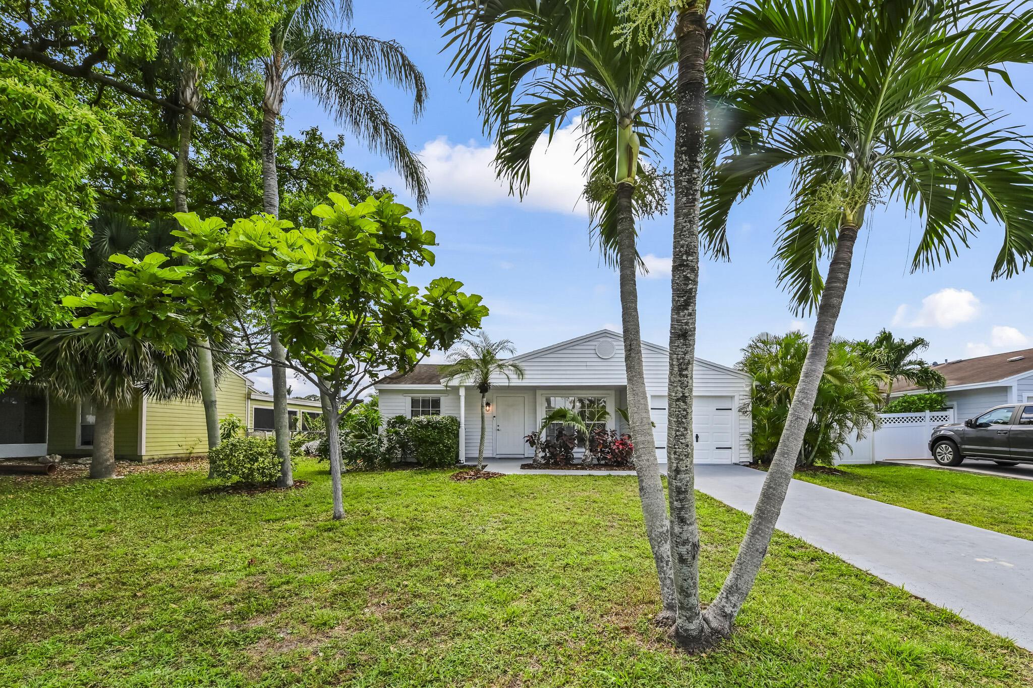 TARTAN LAKES - Residential