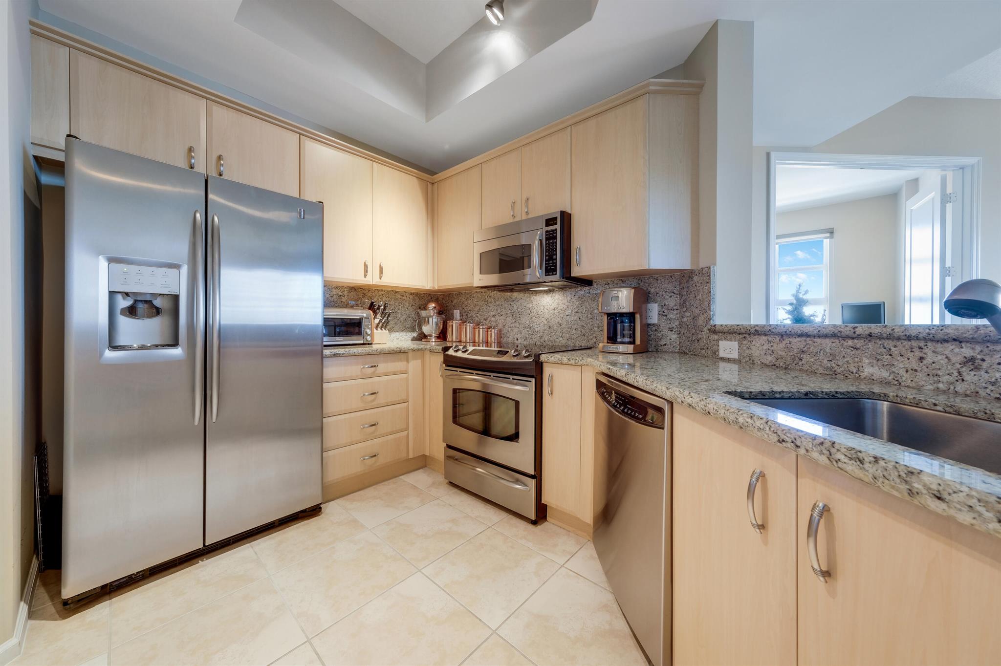 403 S Sapodilla 704