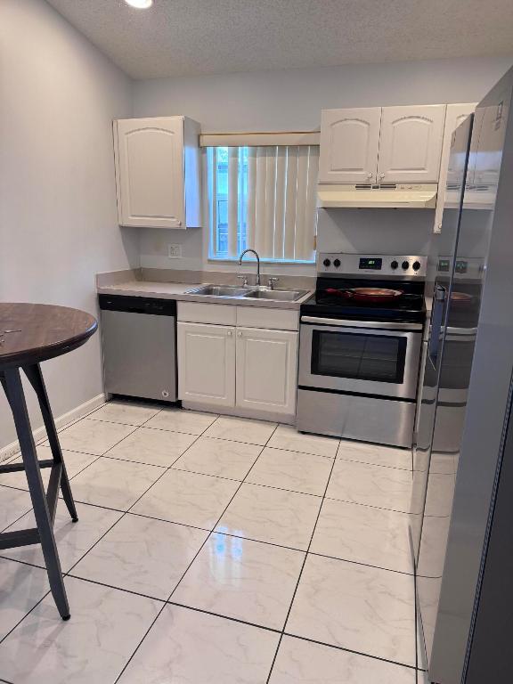 TOWN OF DELRAY S 50 FT OF N 200 FT OF W 120 FT OF - Residential