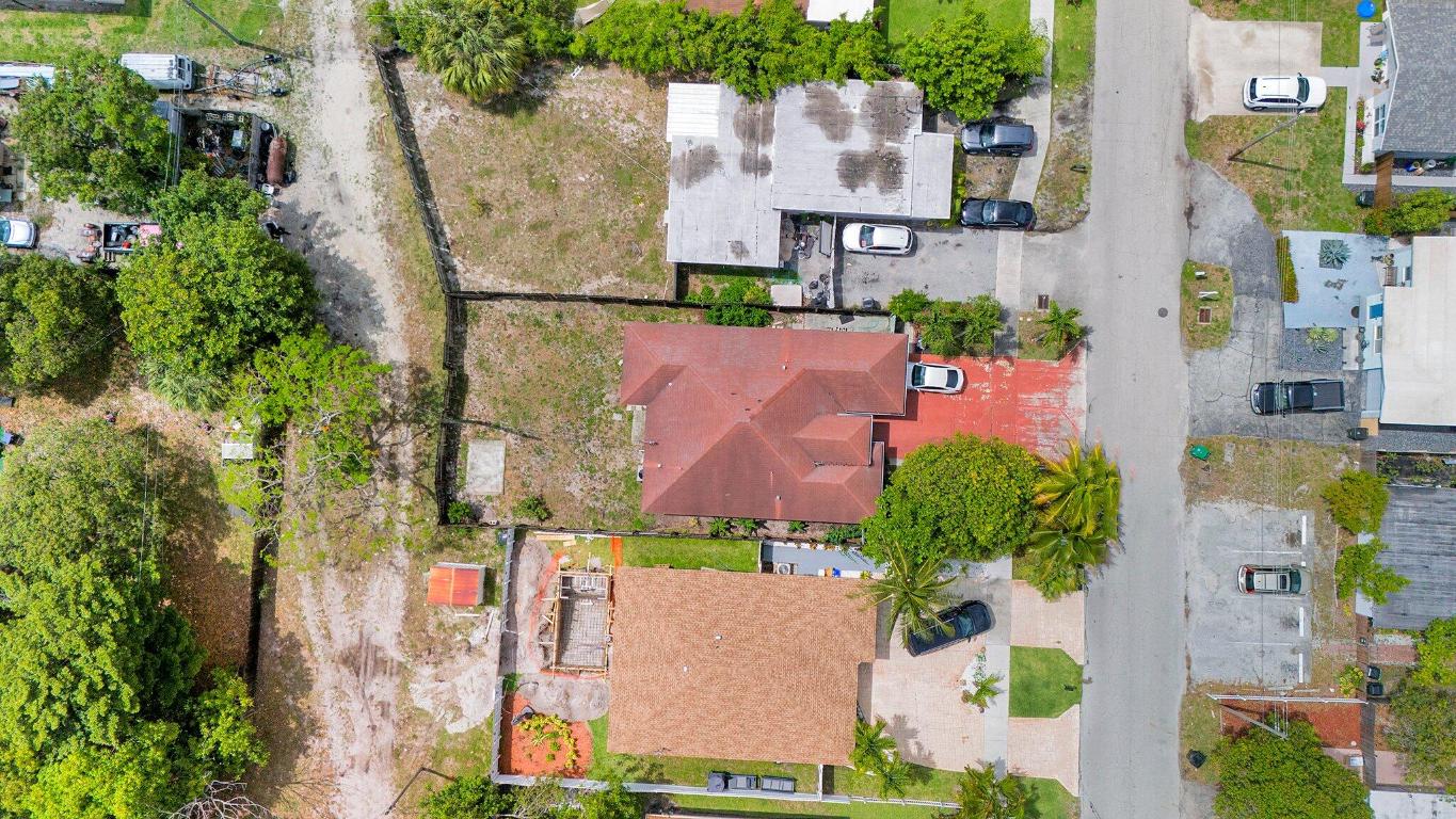 TOWN OF DELRAY S 50 FT OF N 200 FT OF W 120 FT OF - Residential