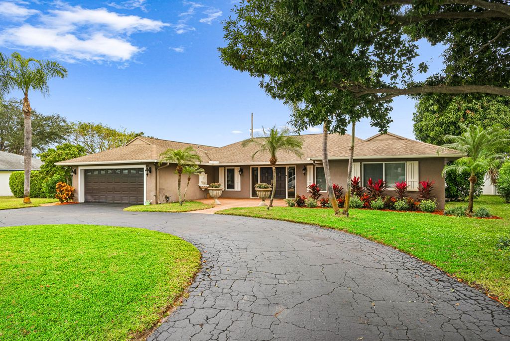 Photo of 3703 Lowson Boulevard, Delray Beach, FL 33445 (MLS # R11162073)