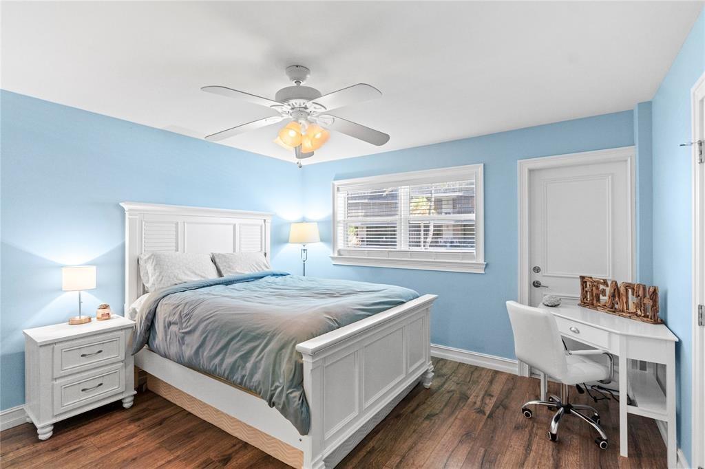 Hillsboro Colonnade Condo - Residential Lease