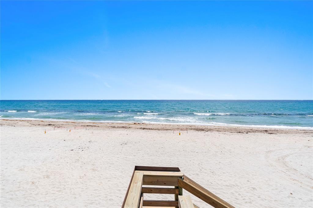 Hillsboro Colonnade Condo - Residential Lease