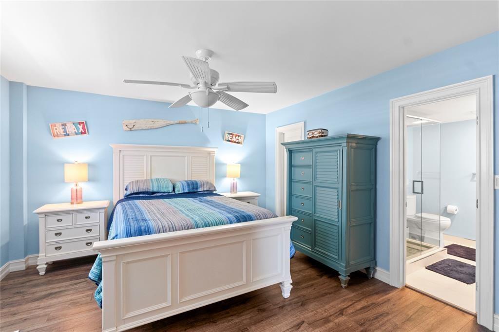 Hillsboro Colonnade Condo - Residential Lease