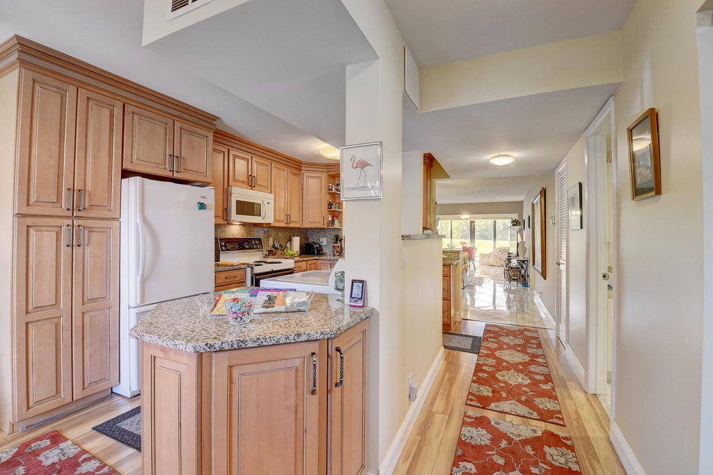 Photo of 13699 Via Aurora #C, Delray Beach, FL 33448 (MLS # R10790634)