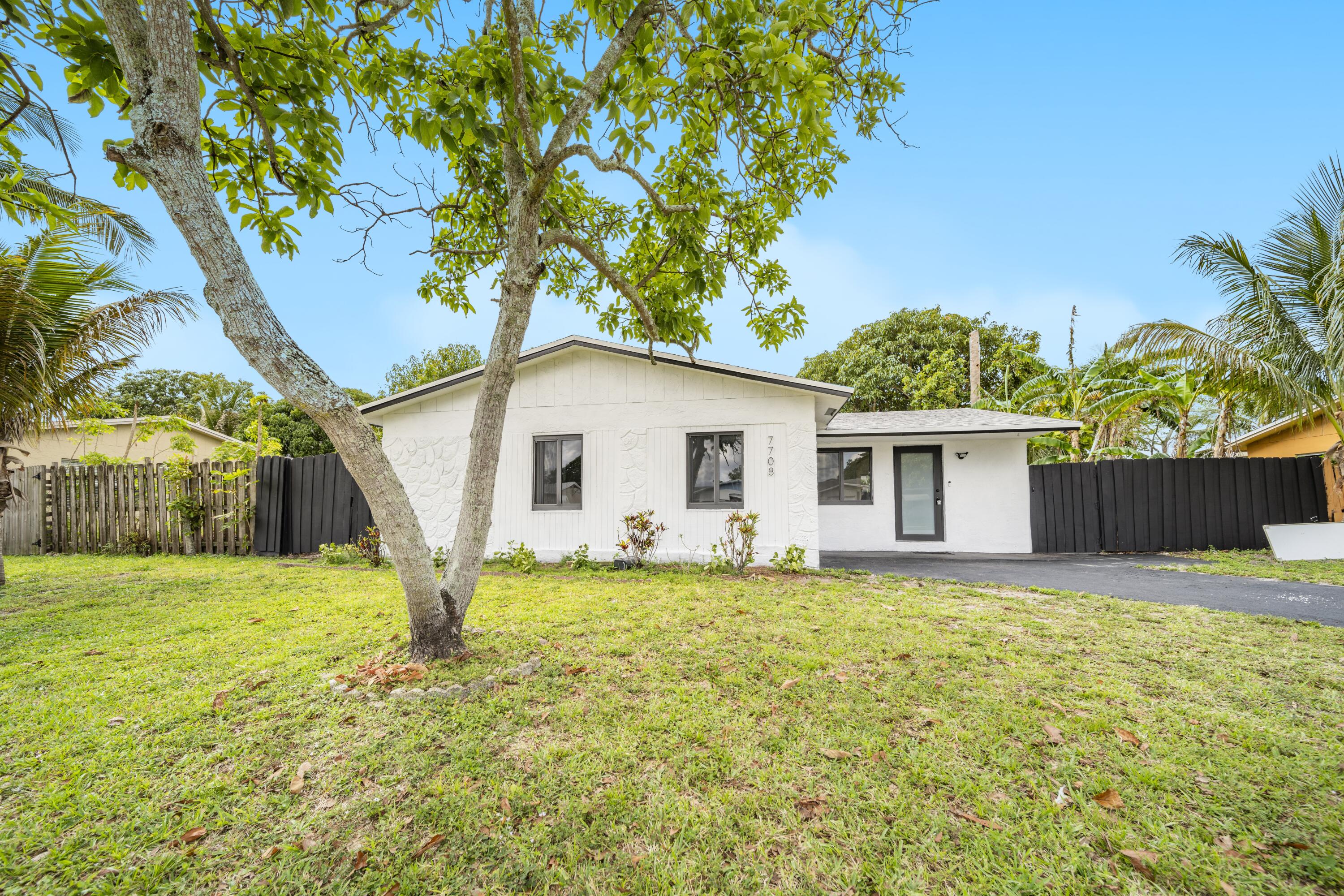 LAUDERDALE NORTH PARK SEC 4 - Residential