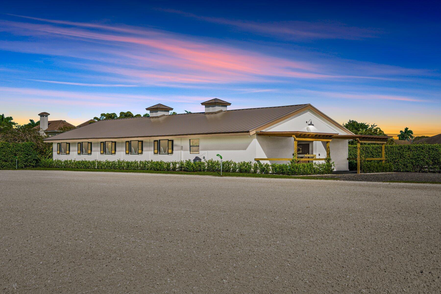 SADDLE TRAIL PARK OF WELL - Residential