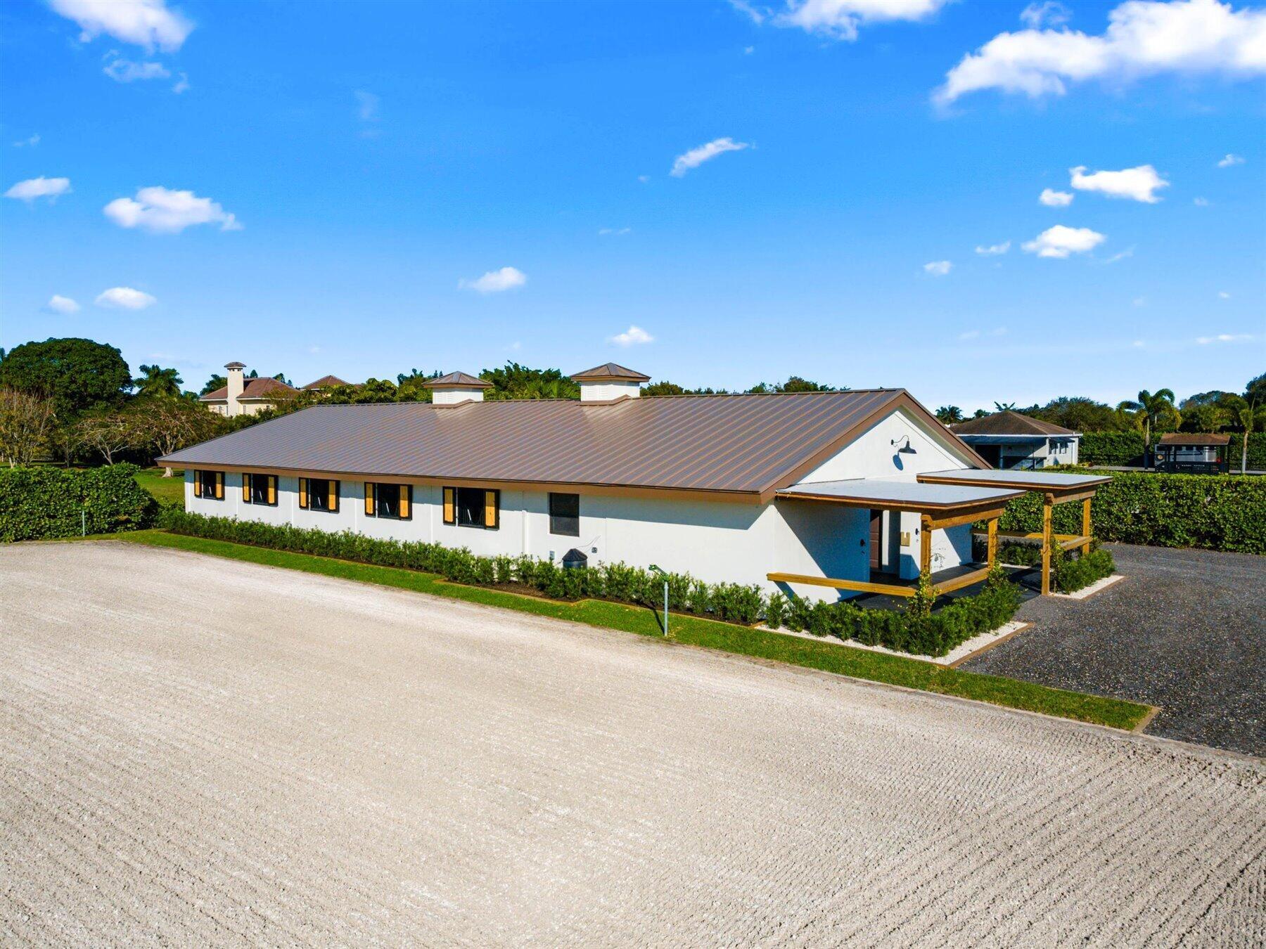 SADDLE TRAIL PARK OF WELL - Residential