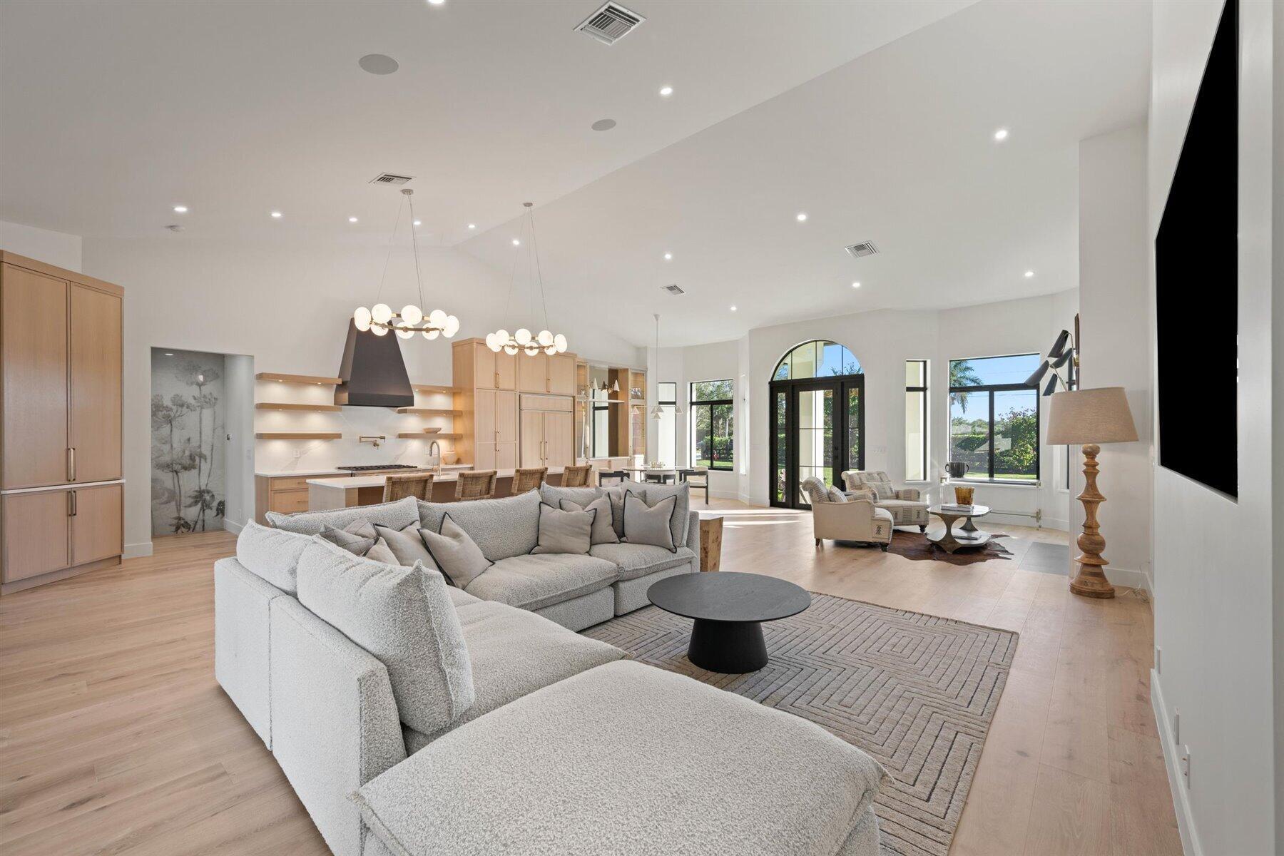 SADDLE TRAIL PARK OF WELL - Residential