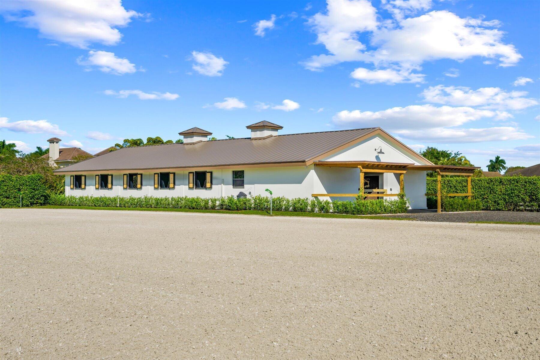 SADDLE TRAIL PARK OF WELL - Residential