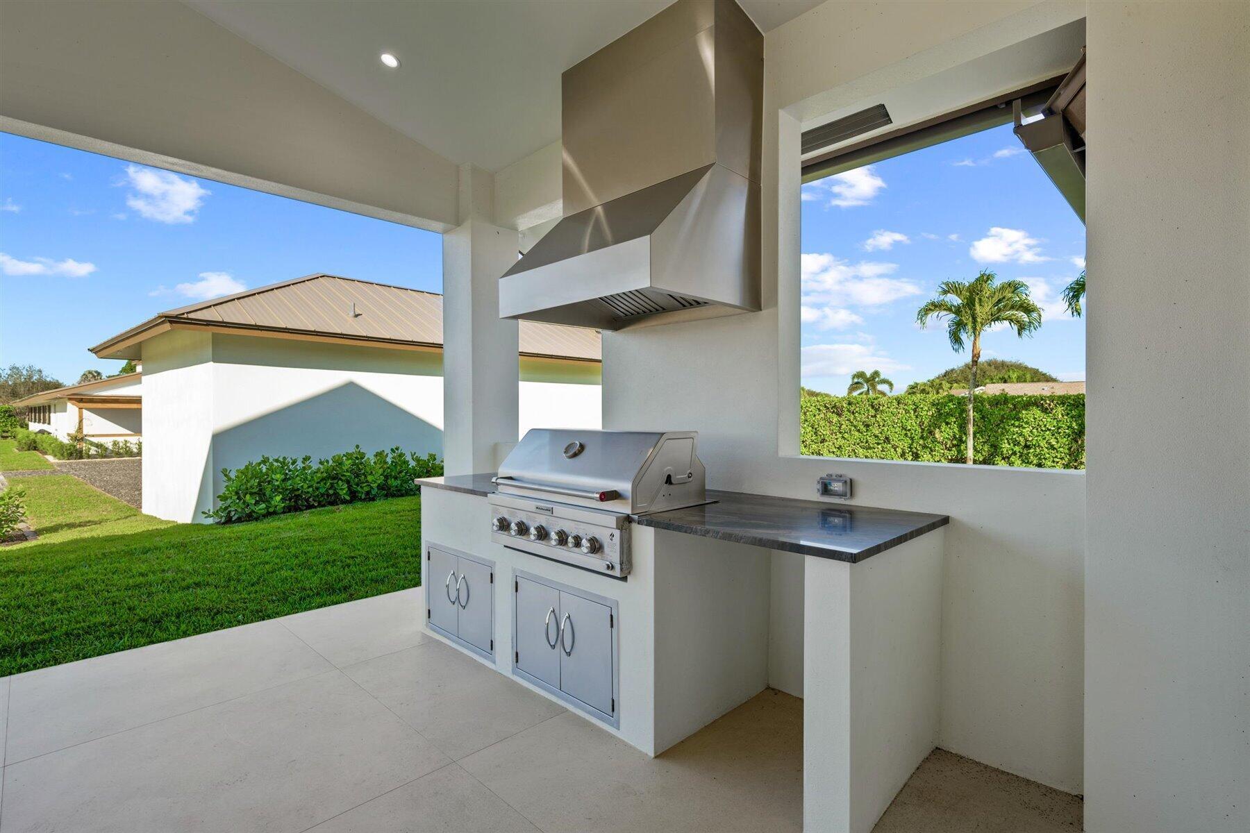 SADDLE TRAIL PARK OF WELL - Residential