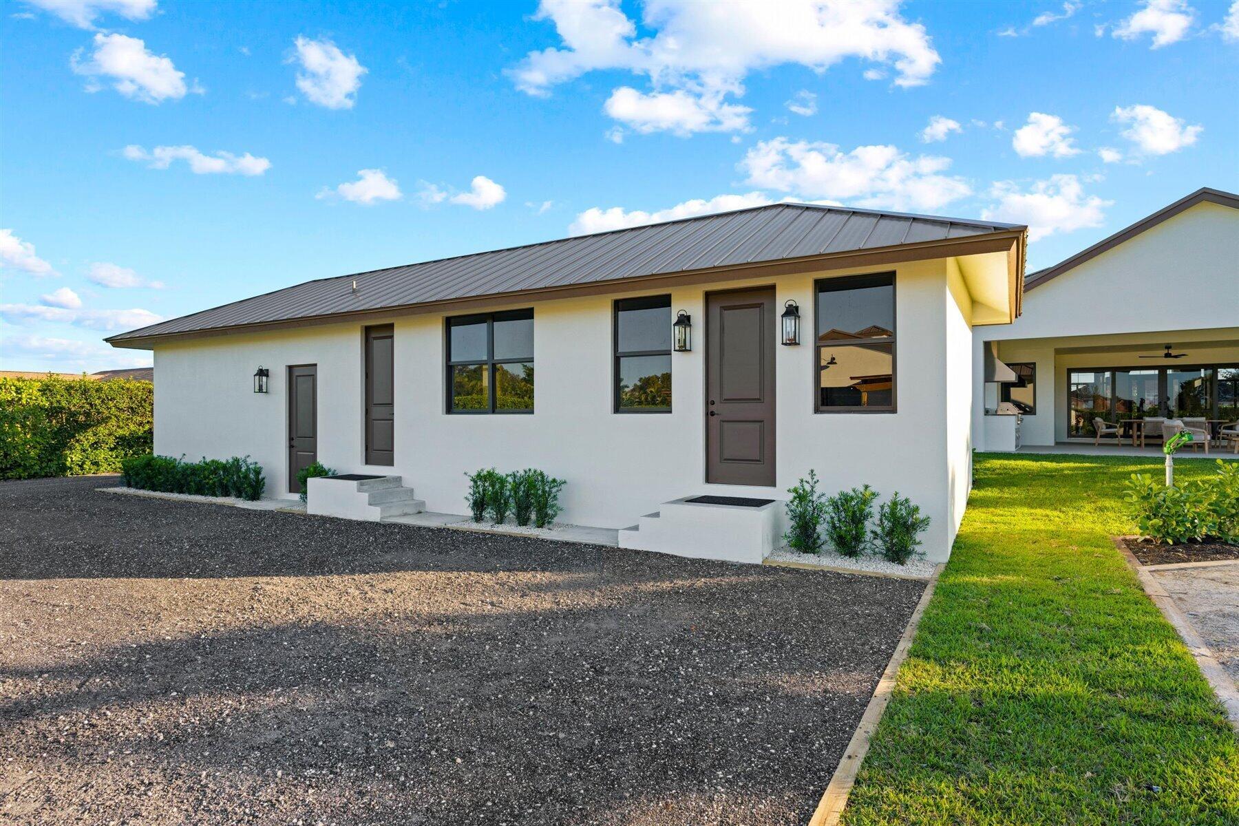 SADDLE TRAIL PARK OF WELL - Residential